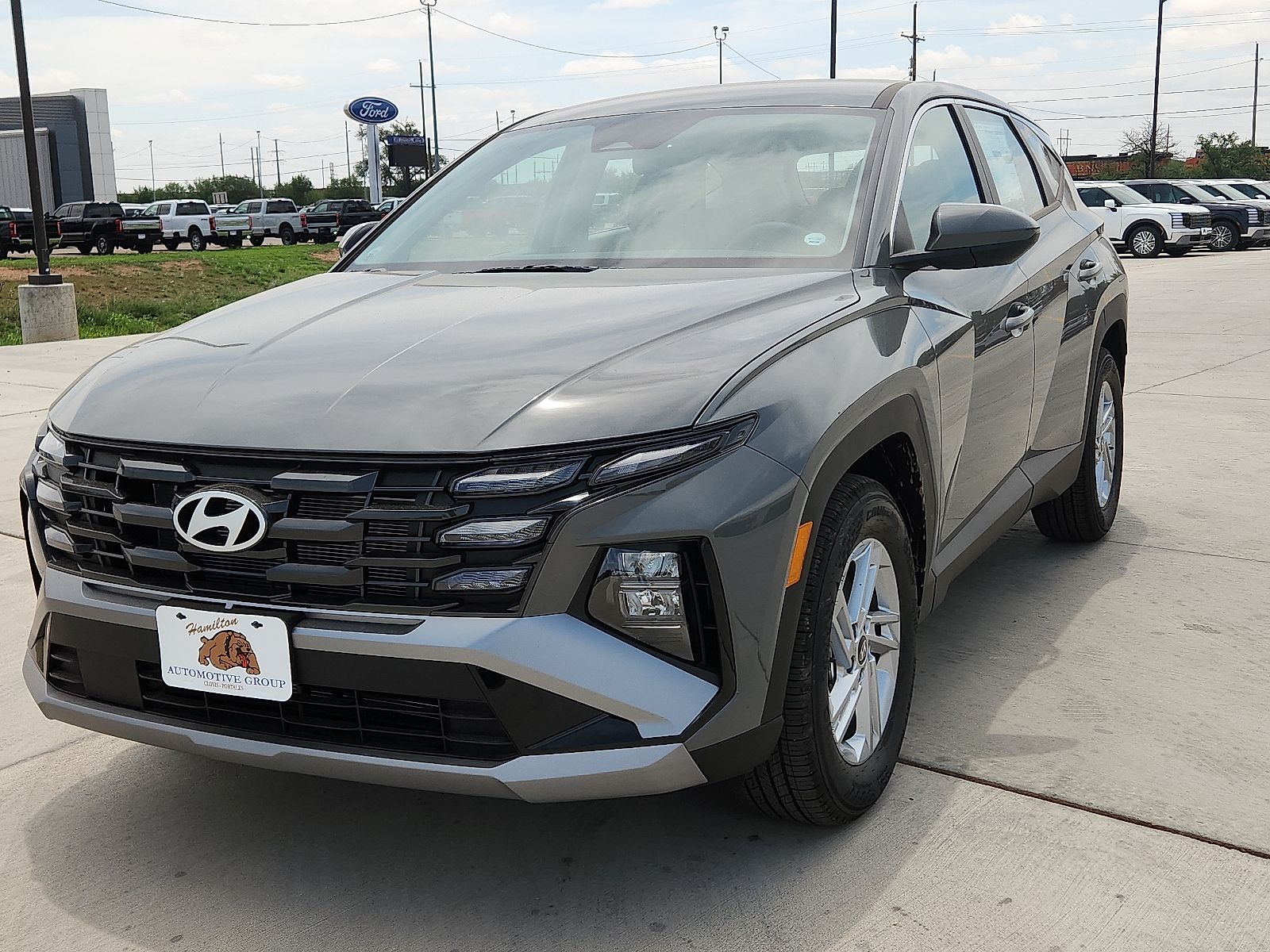Hampton Gray 2026 Hyundai Tucson SE FWD SUV / Crossover Front-Wheel Drive 8-Speed Automatic