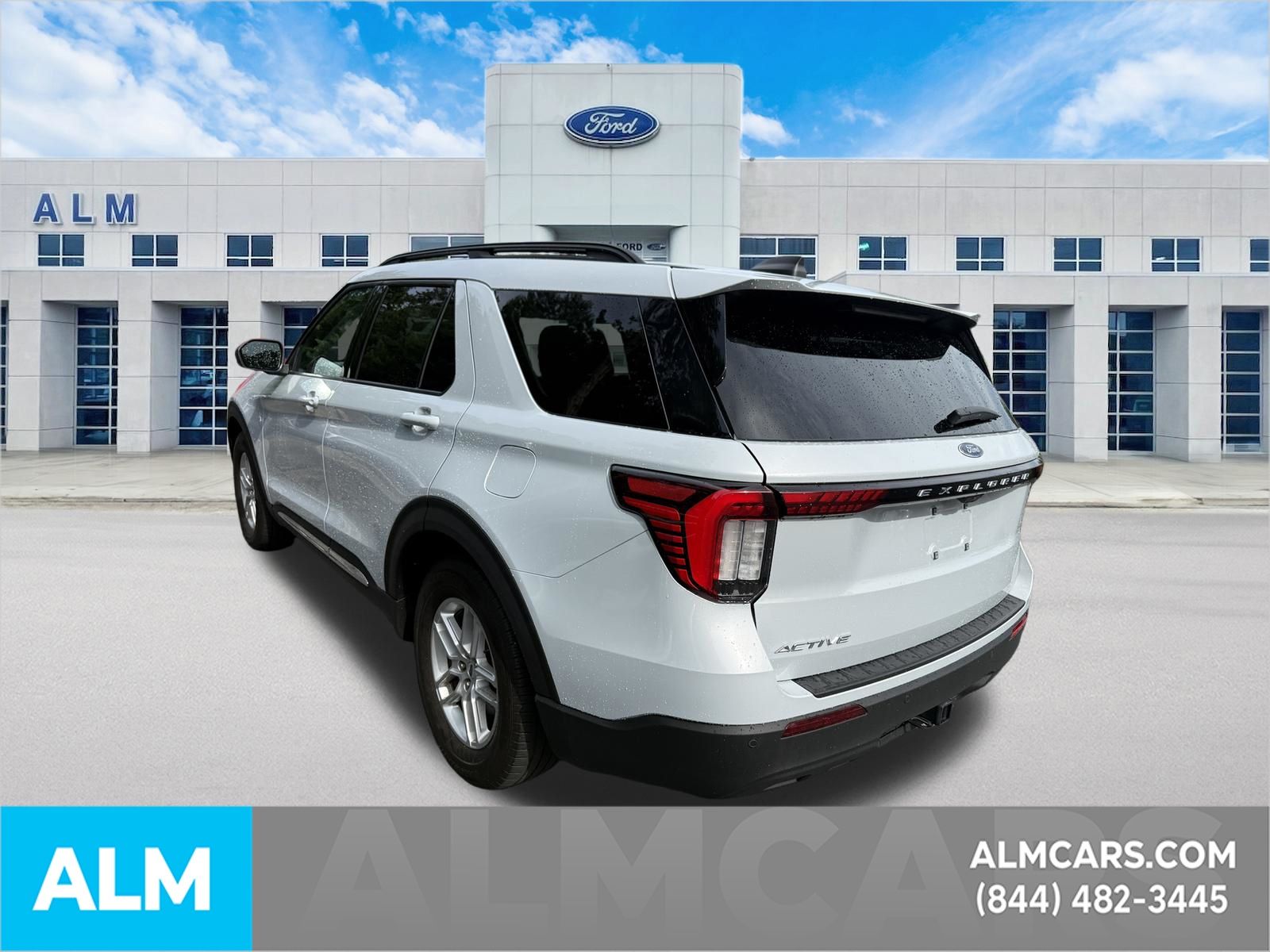 Used 2025 Space White Metallic Ford Active image 9