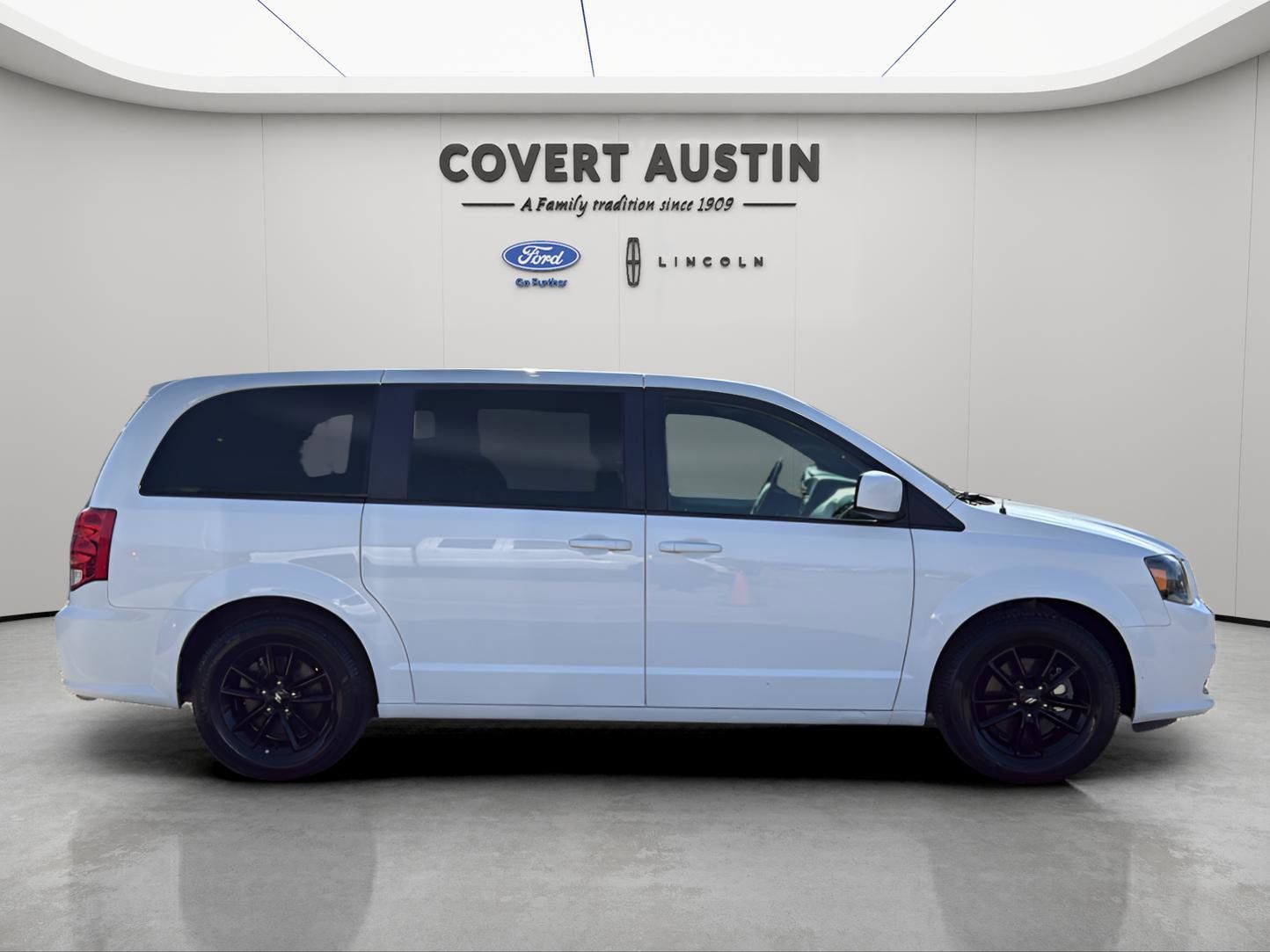 Used Car 2019 Dodge Grand Caravan  Gt For Sale Under $10,000 In Austin, Texas