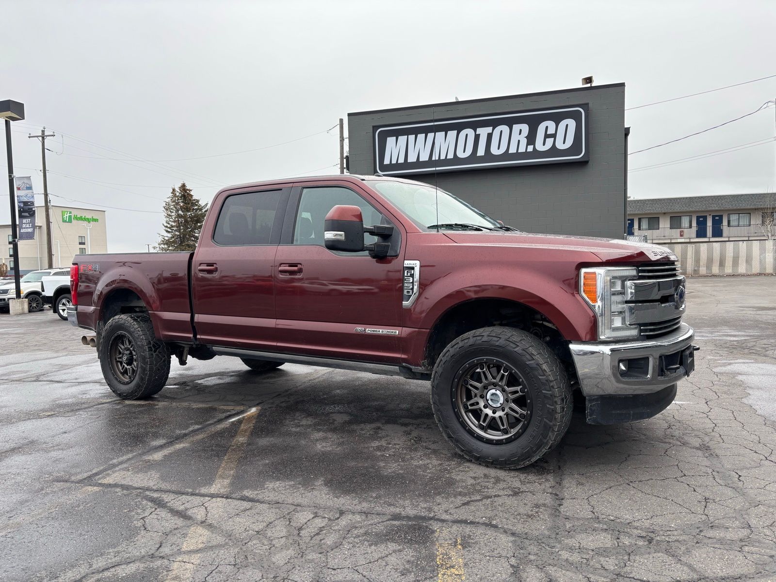 2017 Ford F-350 Super Duty Lariat's photo