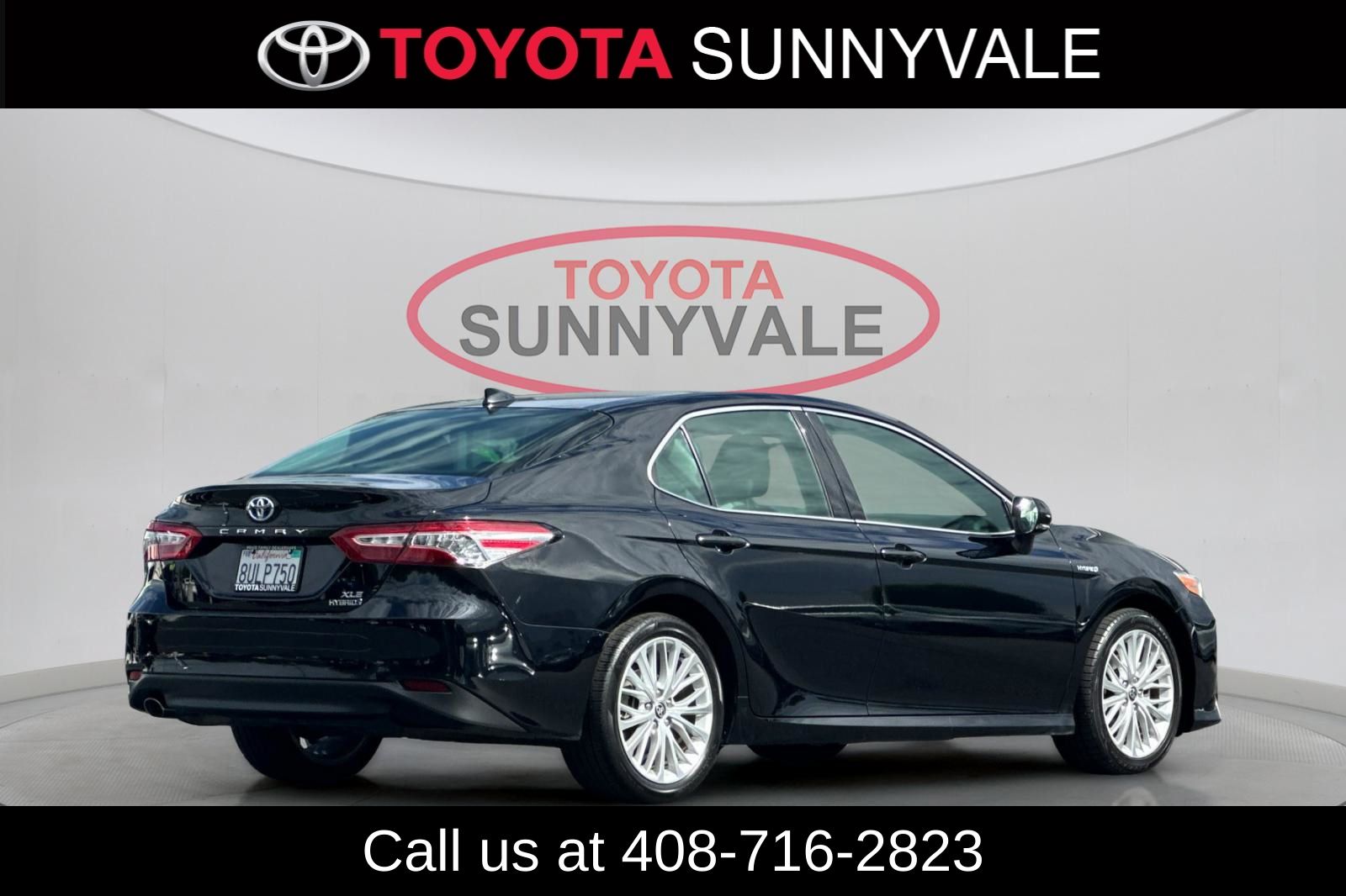 Used 2020 Toyota Camry Hybrid Sedan