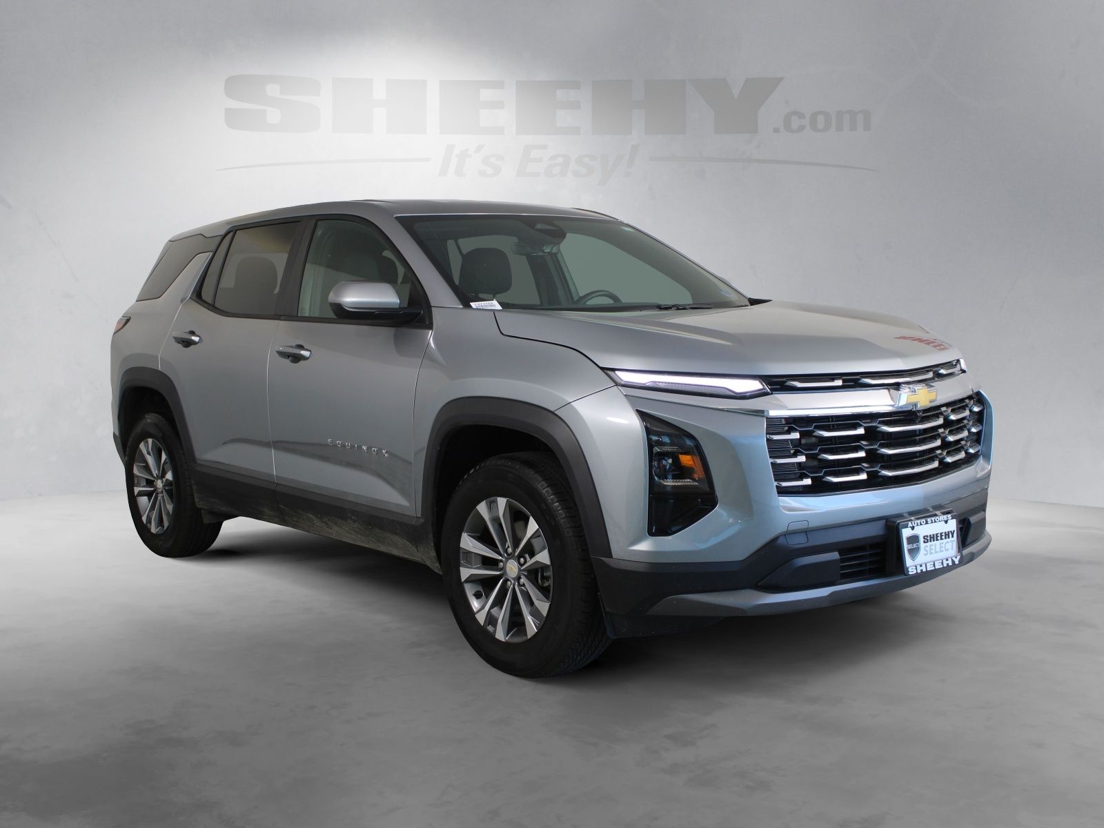 Used 2025 Gray Chevrolet LT image 2