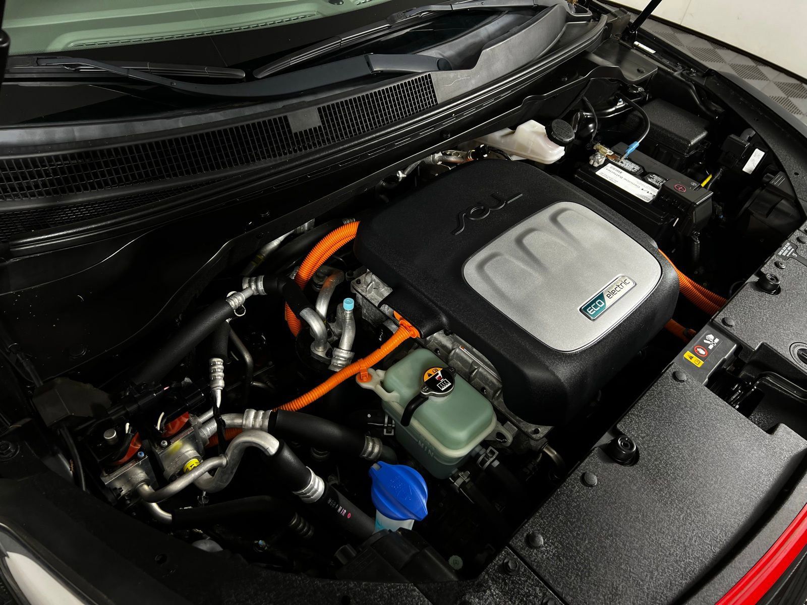 Thumbnail: 2017 Kia Soul EV - 10