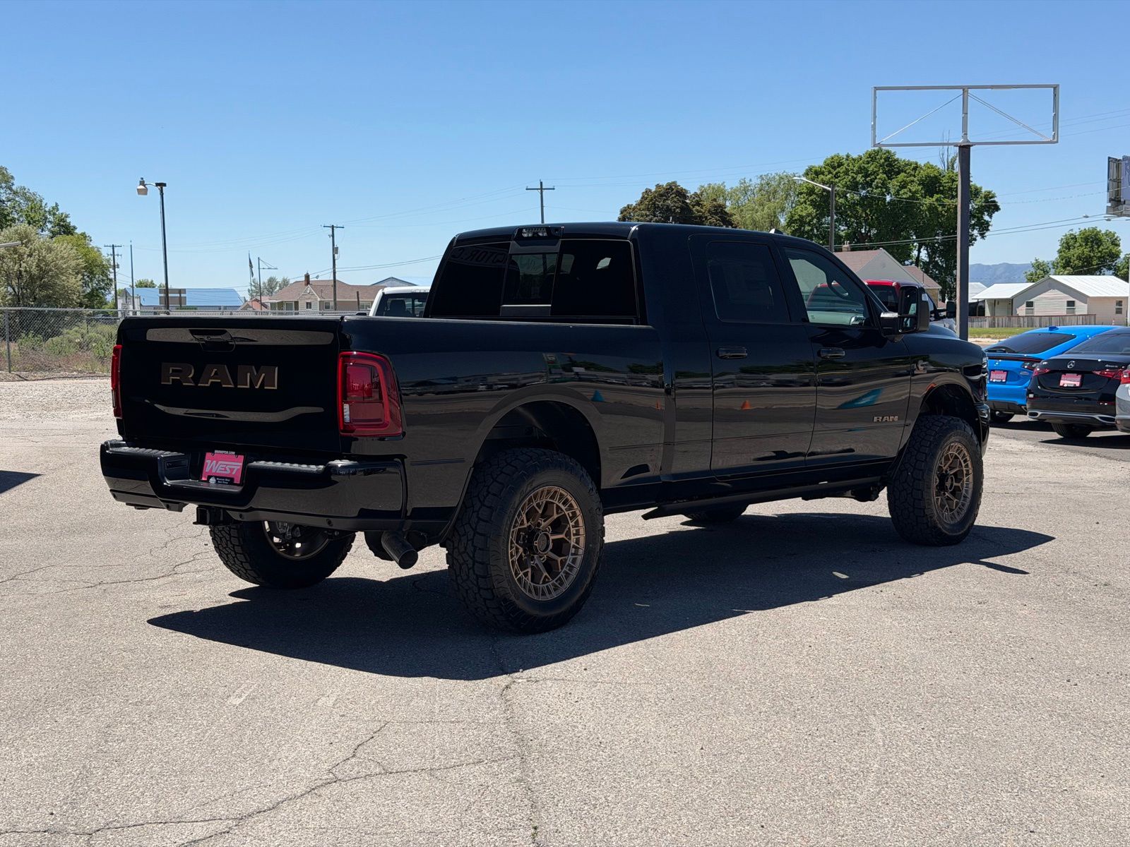 2026 RAM 3500 Laramie - Photo 7