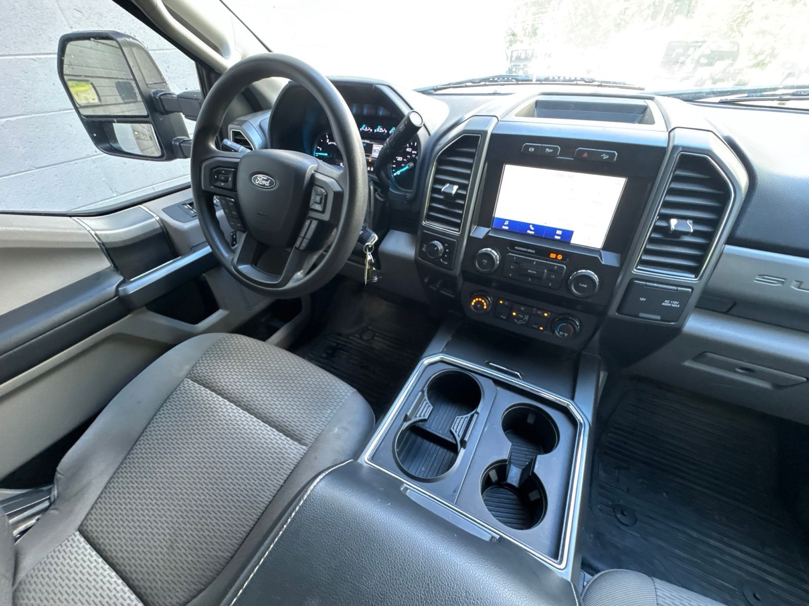 Certified Used 2022 Oxford White Ford XLT image 32