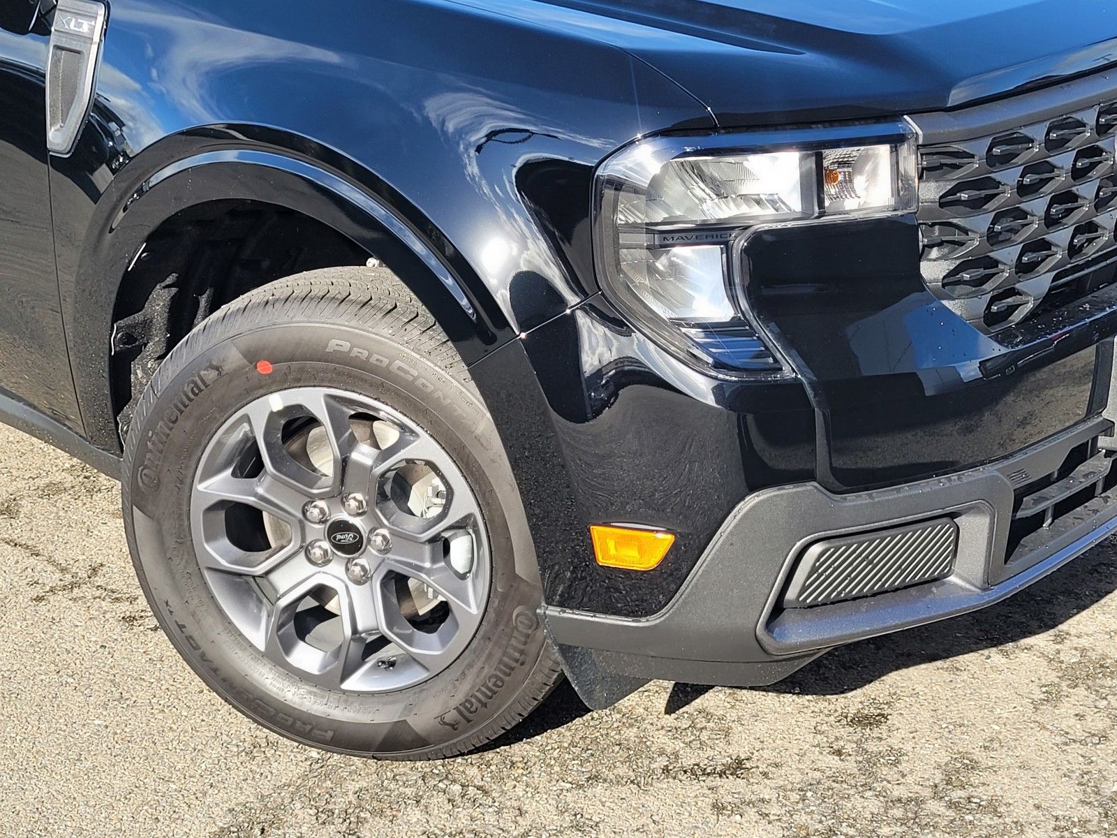 New 2025 Black Ford XLT image 6