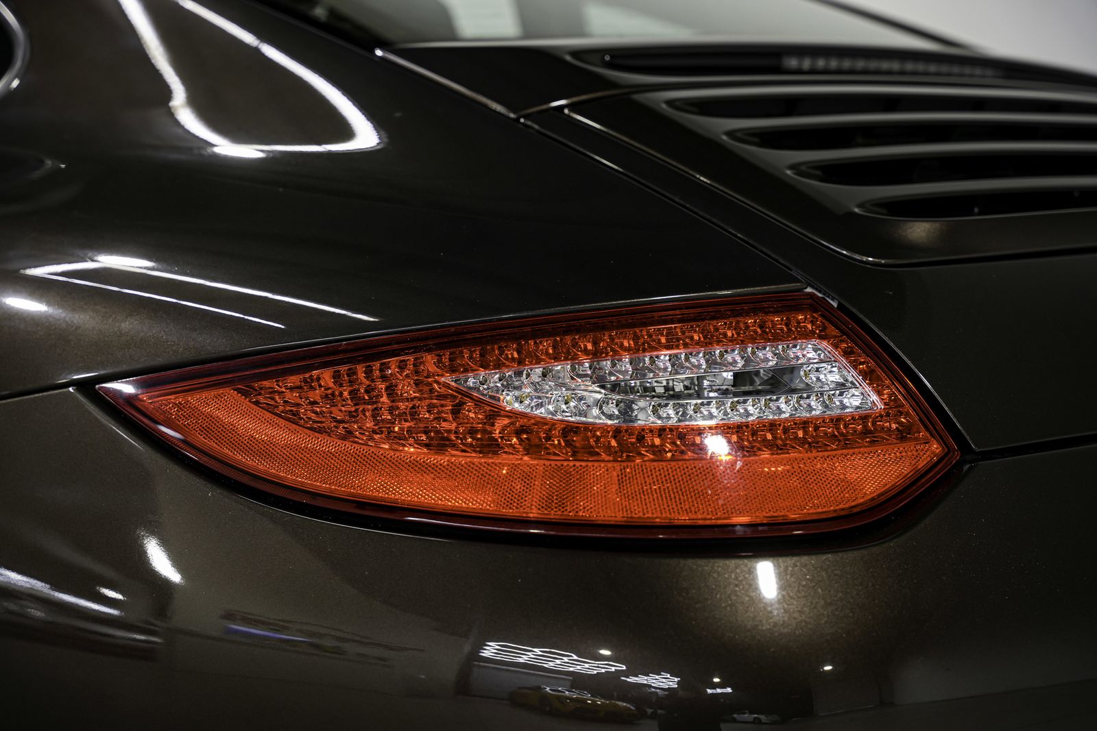 2010 Porsche 911 Carrera S — photo 32