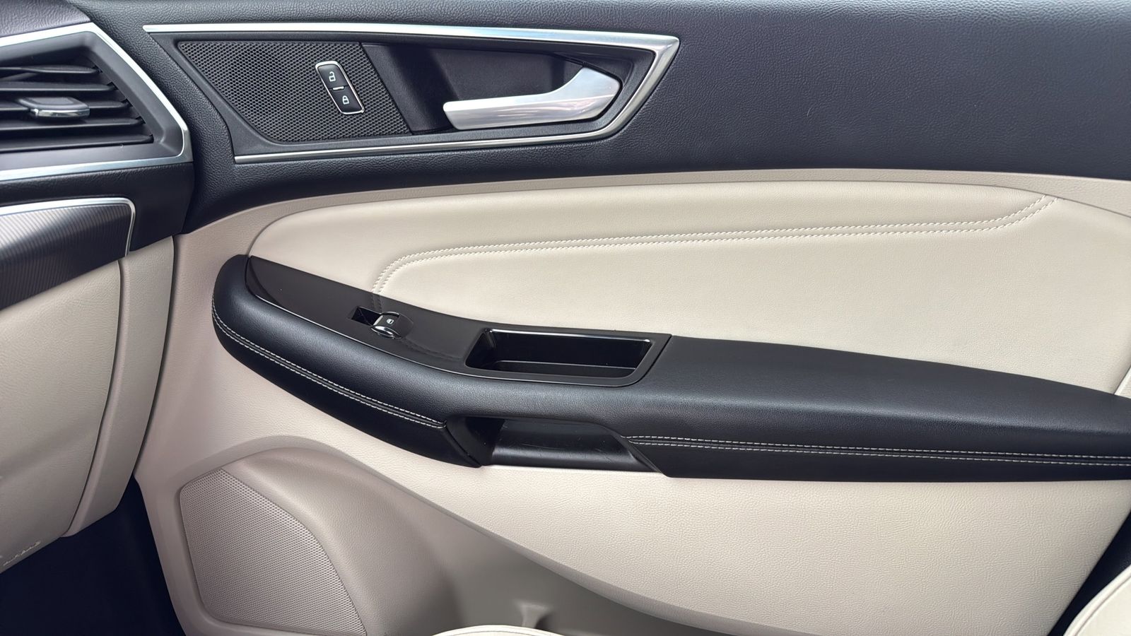 Used Car 2015 Ford Edge  Titanium For Sale Under $12,000 In Austin, Texas