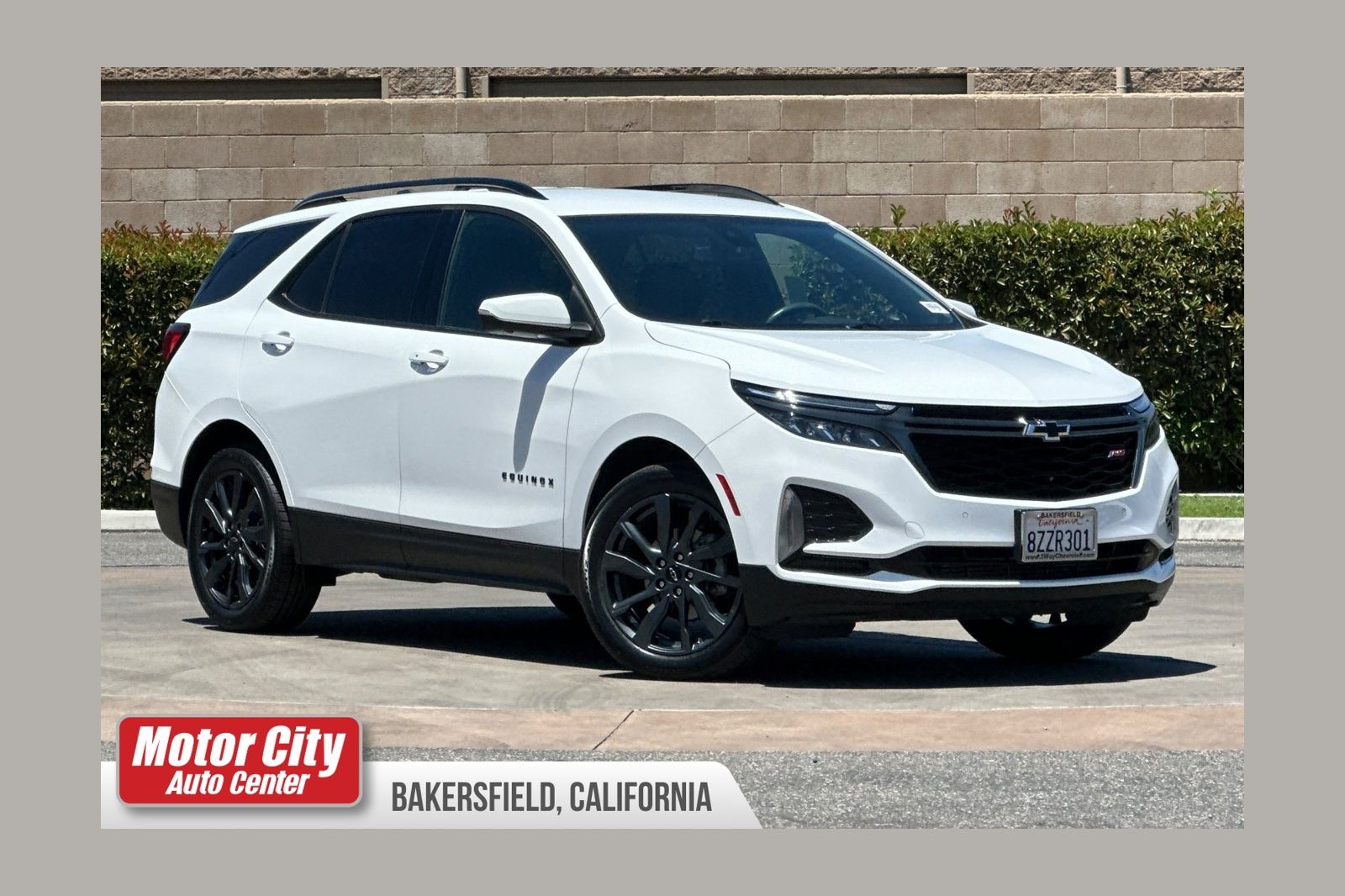 Summit White 2022 Chevrolet Equinox SUV / Crossover Front-Wheel Drive 6-Speed Automatic Overdrive