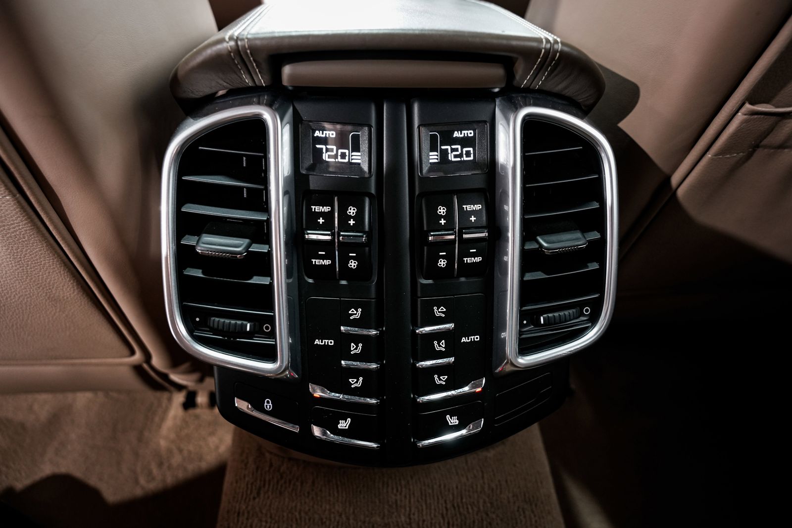 2013 Porsche Cayenne Turbo — photo 37