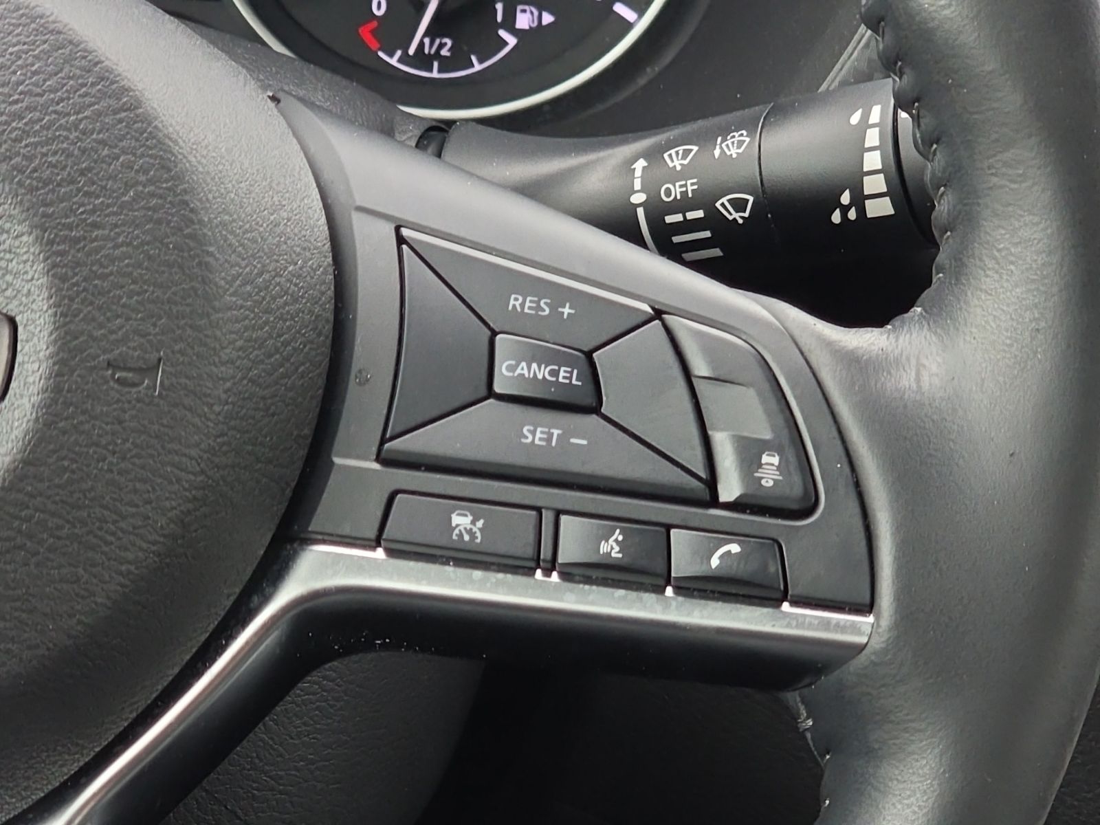 Used 2024 White Nissan SV image 30