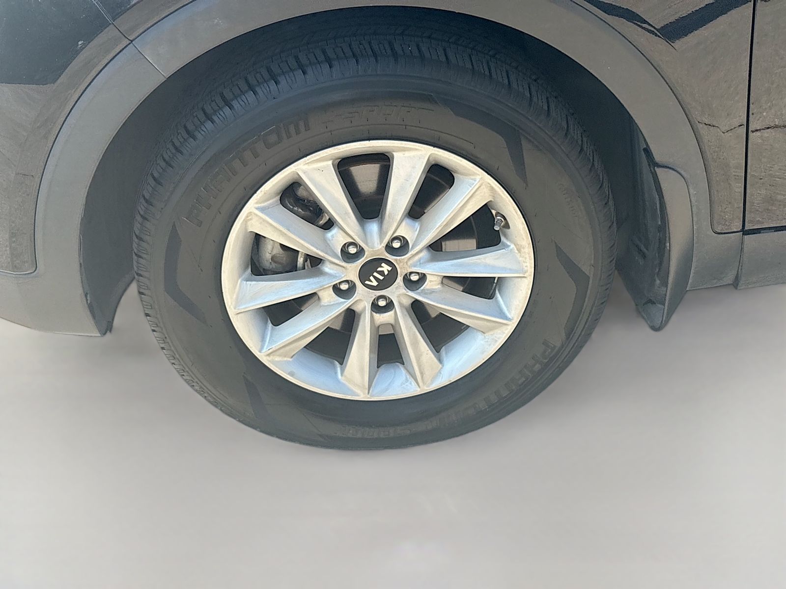Used 2019 Black Kia LX image 28
