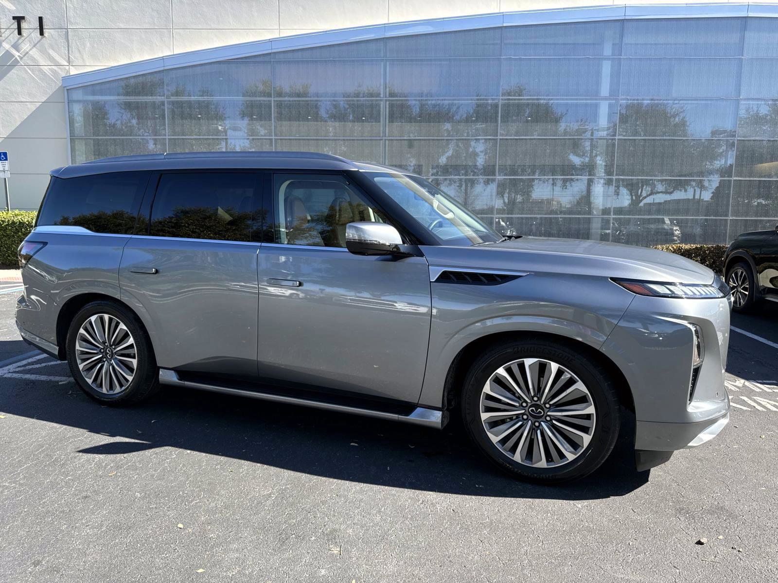 2025 INFINITI QX80 Sensory 4WD