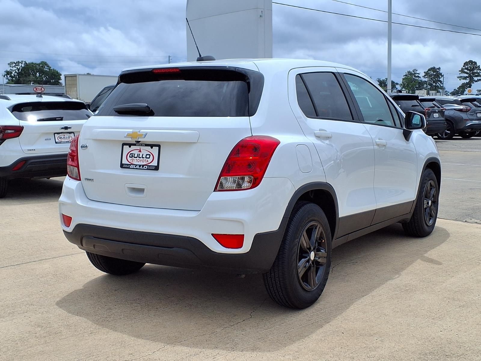 2022 Chevrolet Trax LS White at AutoSavvy Houston Southwest
