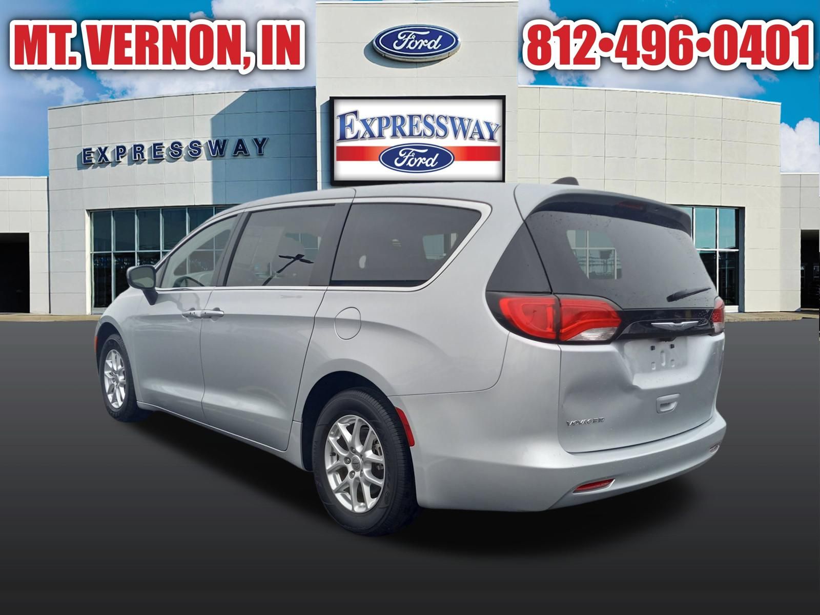 2023 Chrysler Voyager image 8