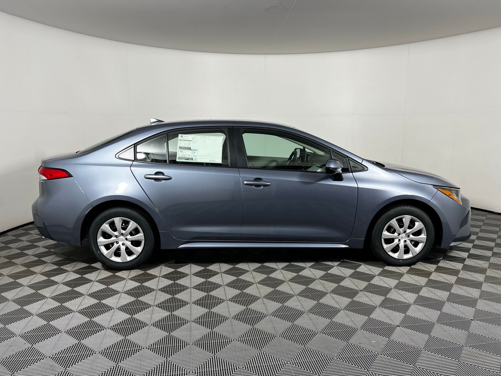 2025 Toyota Corolla LE 4