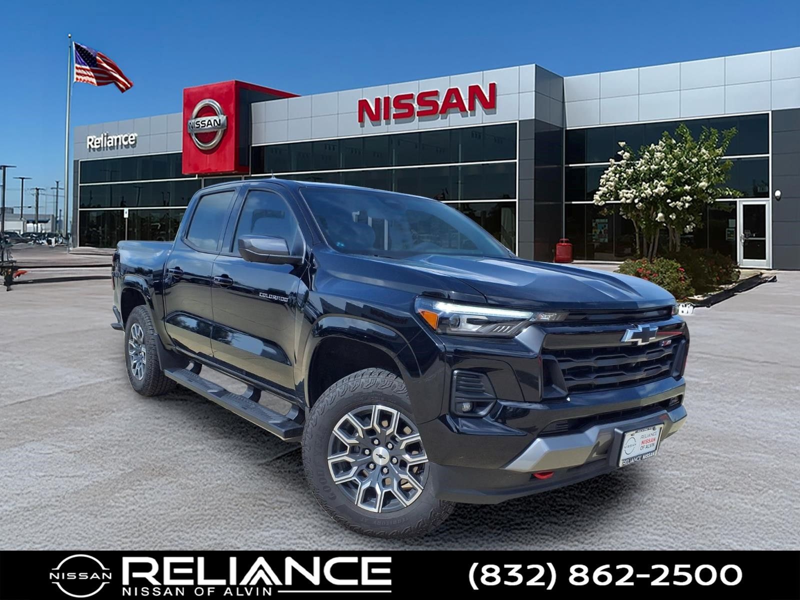 Black 2025 Chevrolet Colorado Pickup Truck Four-Wheel Drive 8-Speed Automatic