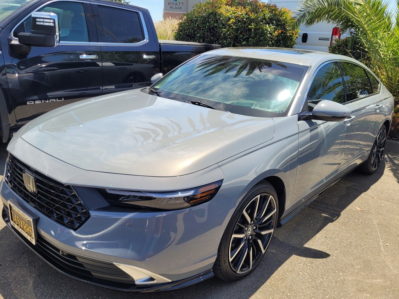 2025 Honda Accord Hybrid Touring - Photo 2