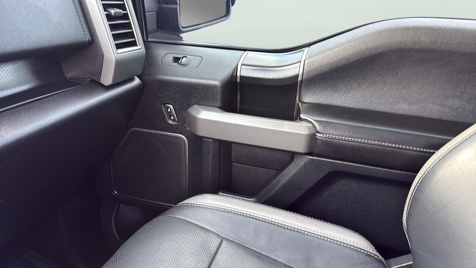 Used Car 2017 Ford F-150  Raptor For Sale Under $35,000 In Austin, Texas