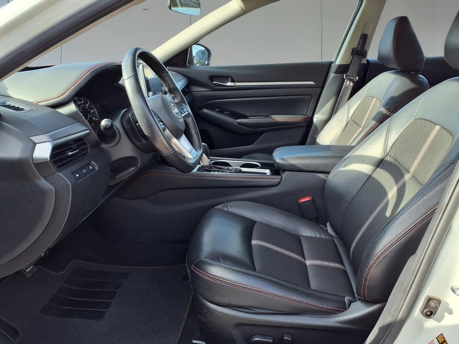2024 Nissan Altima 2.5 SR White at Classic Elite Chevrolet Sugar Land