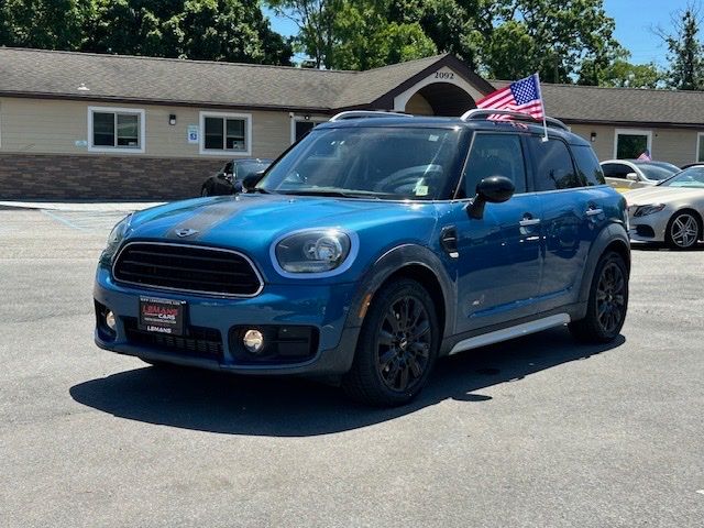 2017 MINI Cooper ALL4's photo