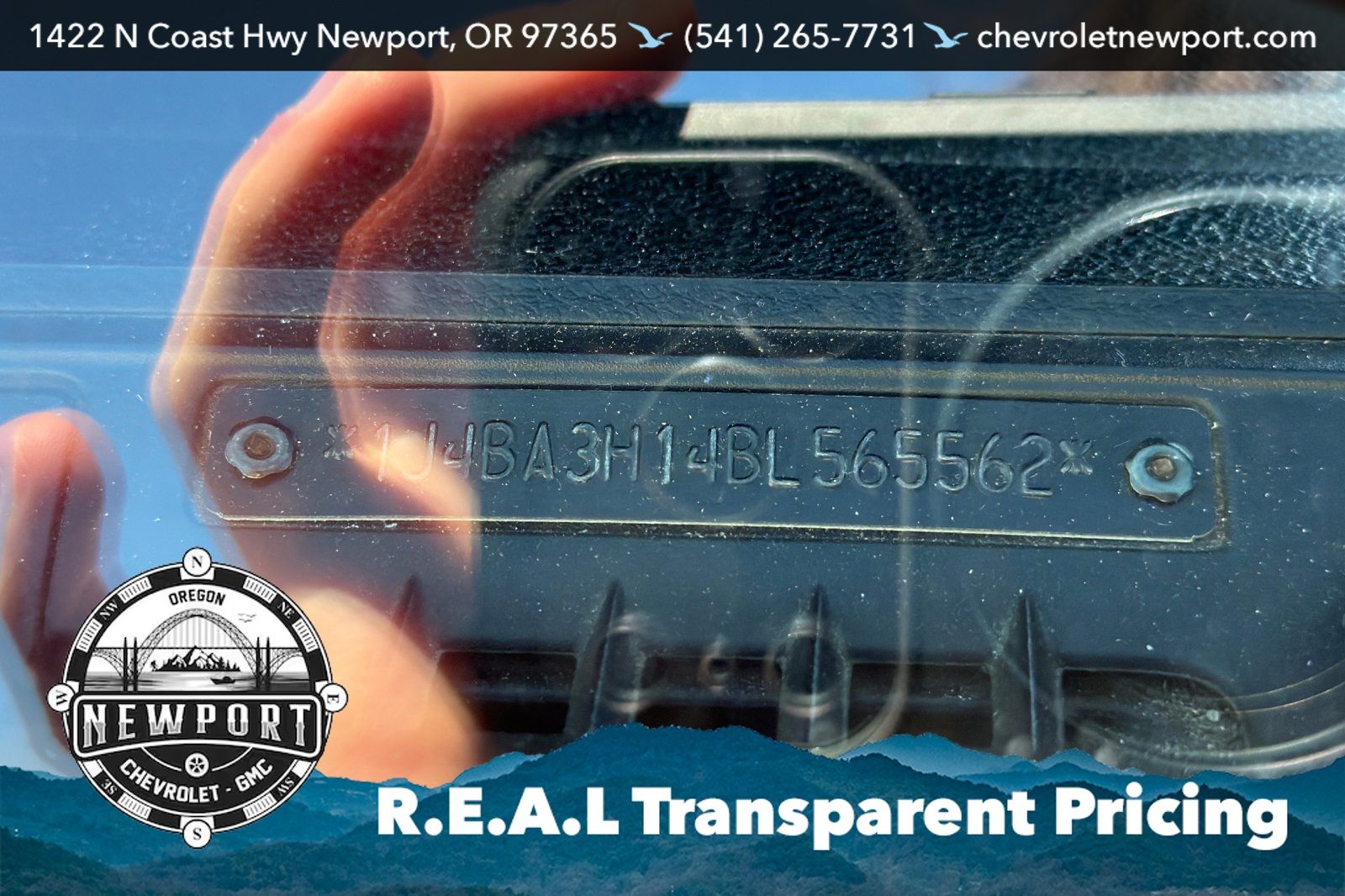 View vehicle photo 3