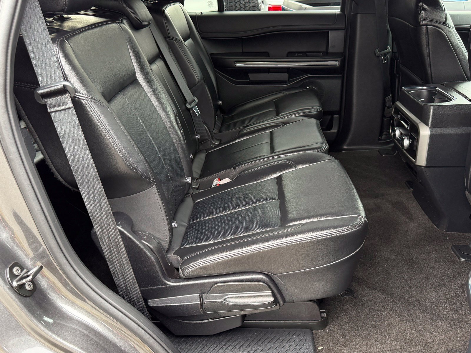 Used 2020 Magnetic Metallic Ford XLT image 6