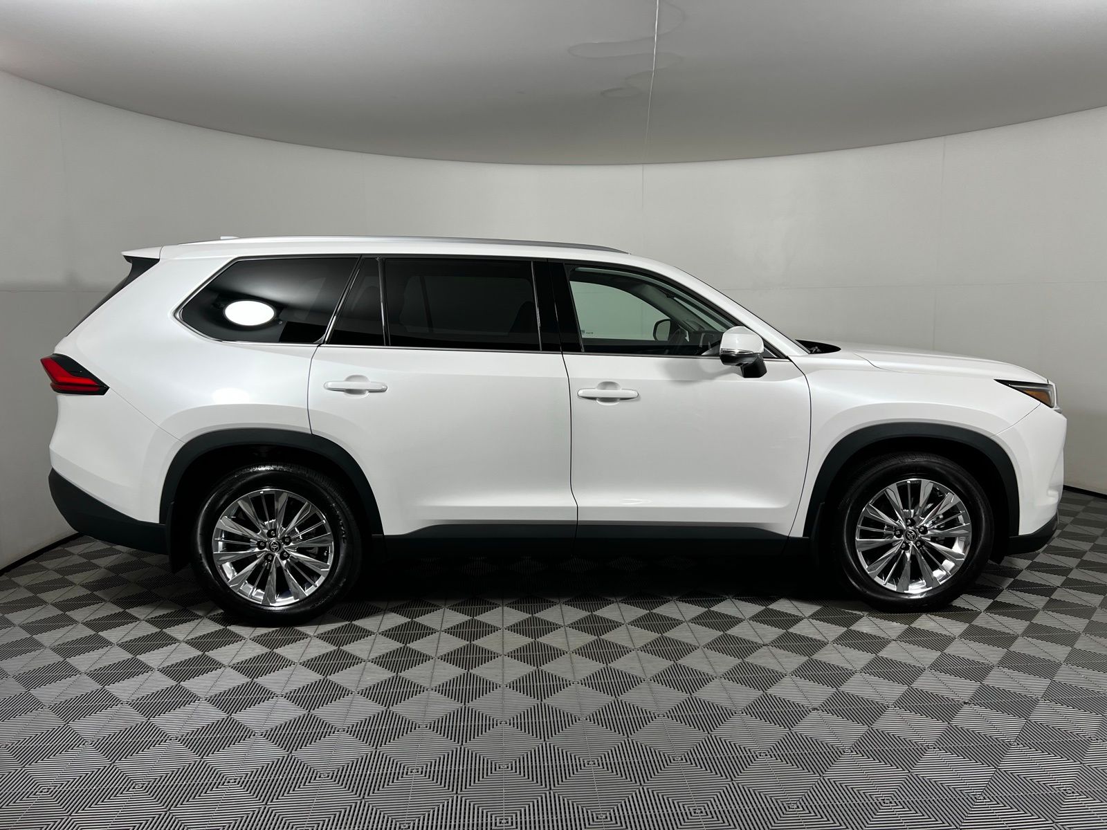 2024 Toyota Grand Highlander Platinum 4