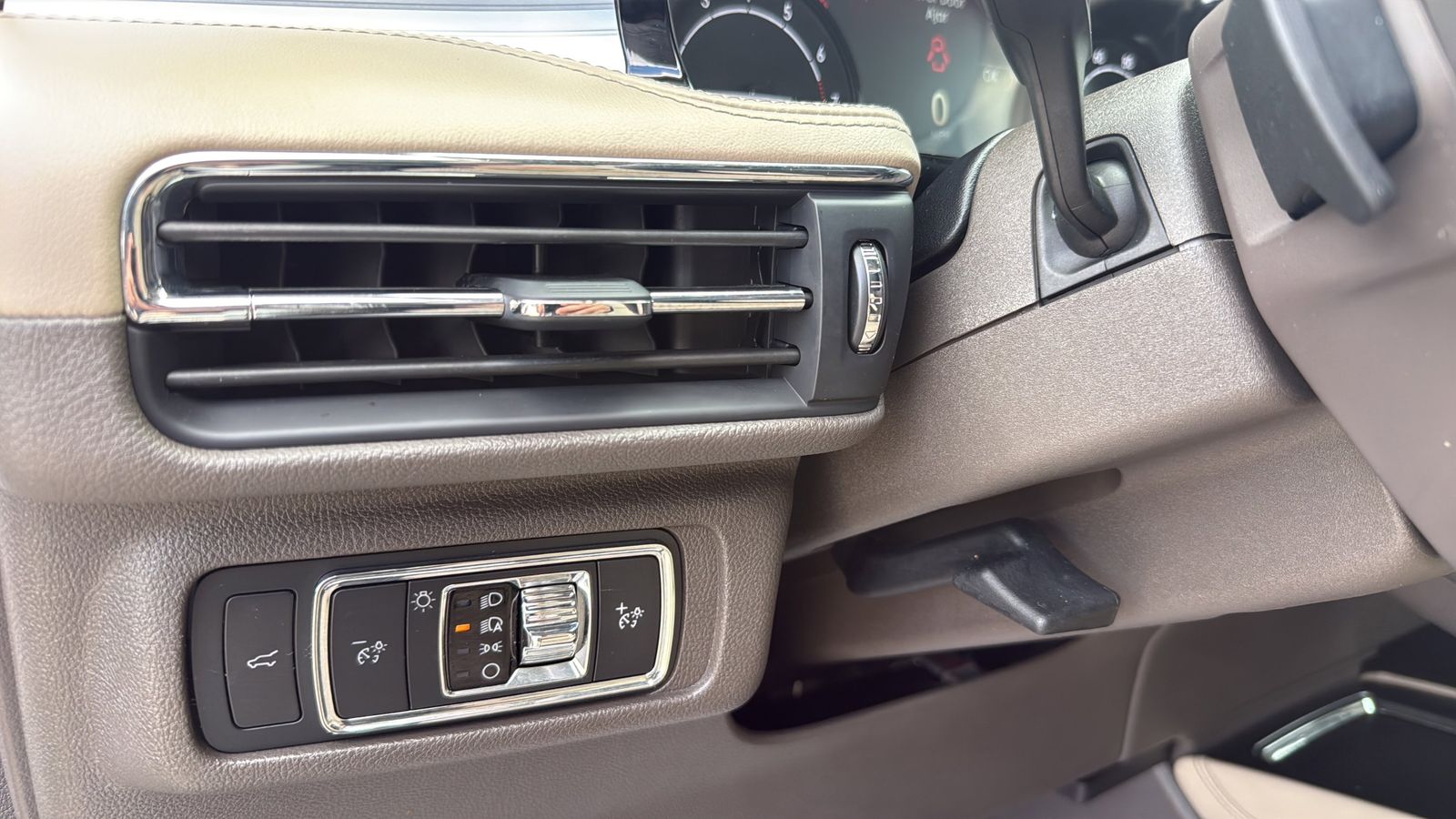 Used Car 2022 Lincoln Corsair  Standard For Sale Under $25,000 In Austin, Texas