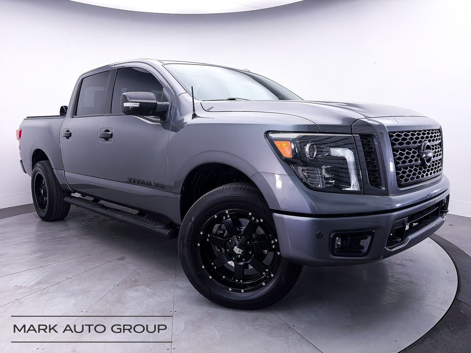 2019 Nissan Titan SL
