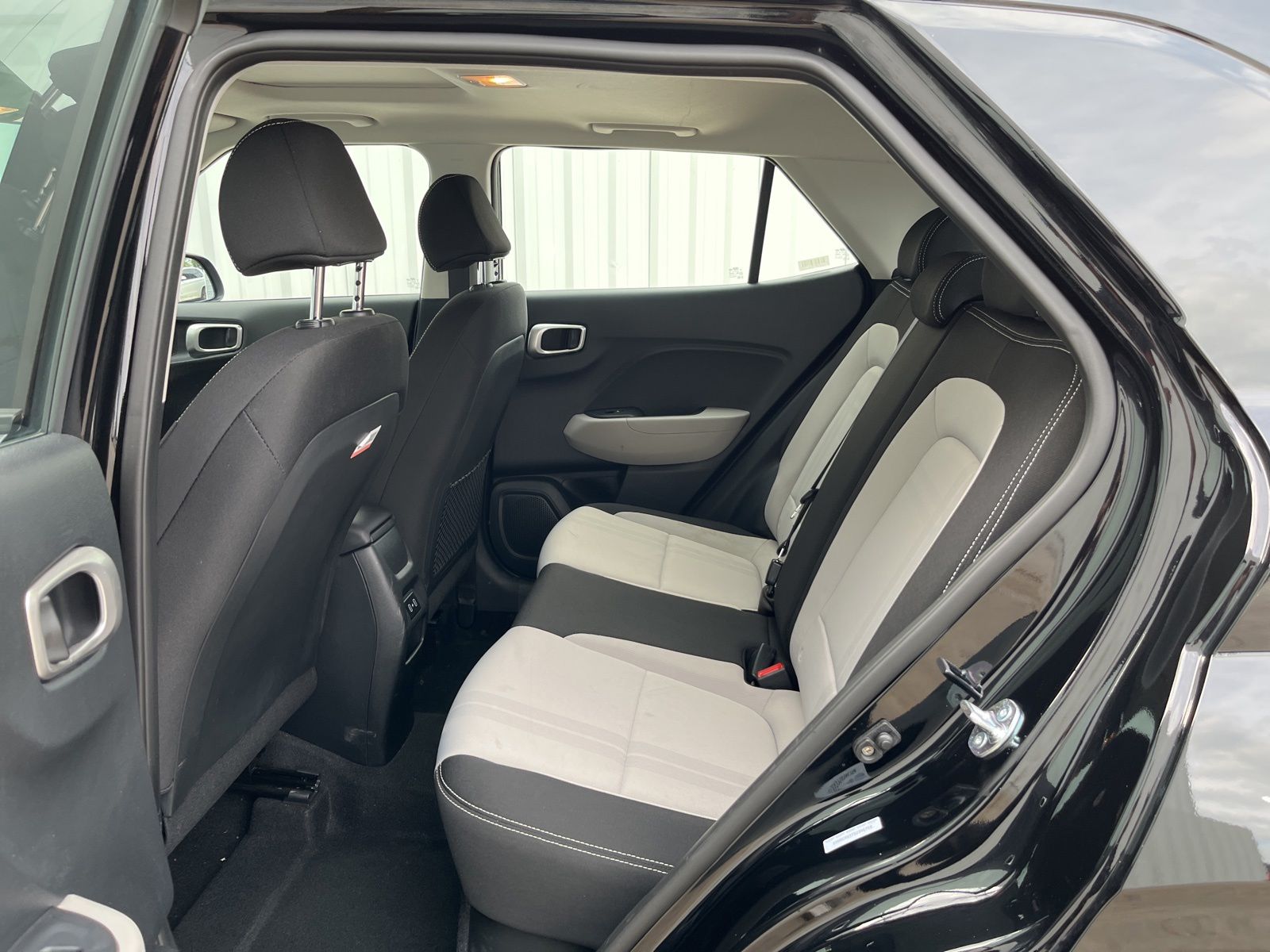 Used Car 2025 Hyundai Venue  Sel For Sale Under $20,000 In Austin, Texas