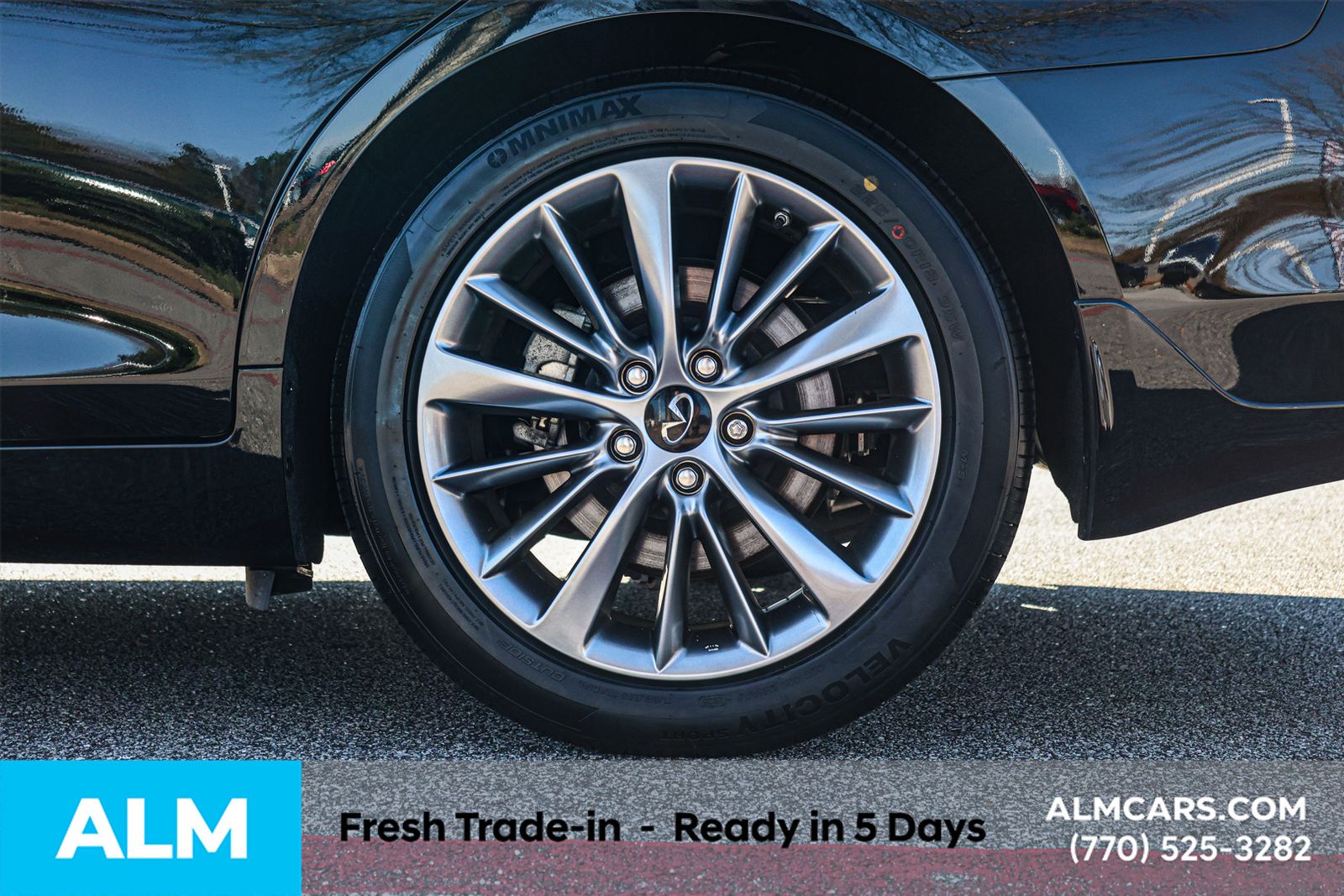 Used 2024 Black INFINITI LUXE image 14