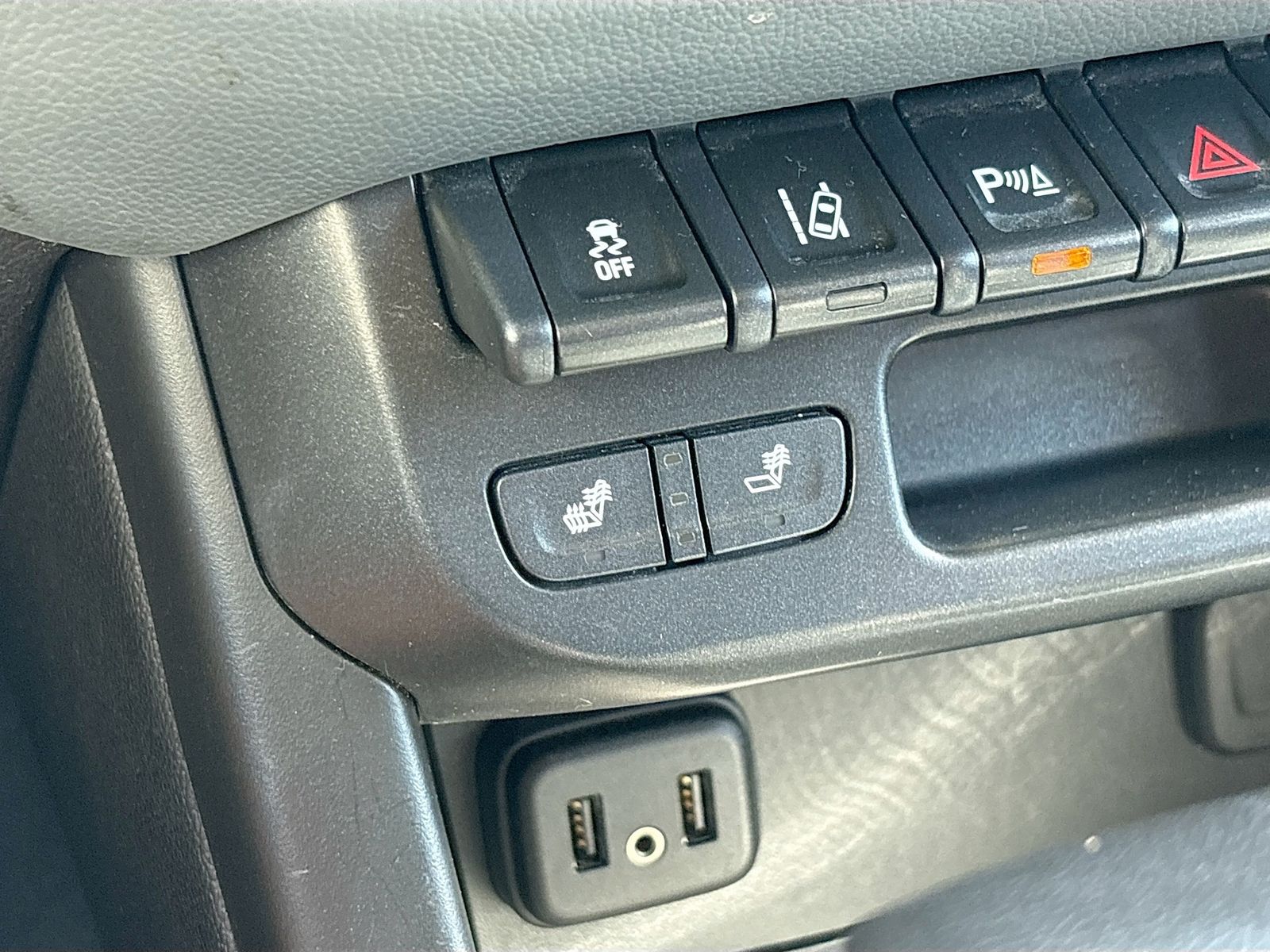 Used 2021 Gray Chevrolet Z71 image 20