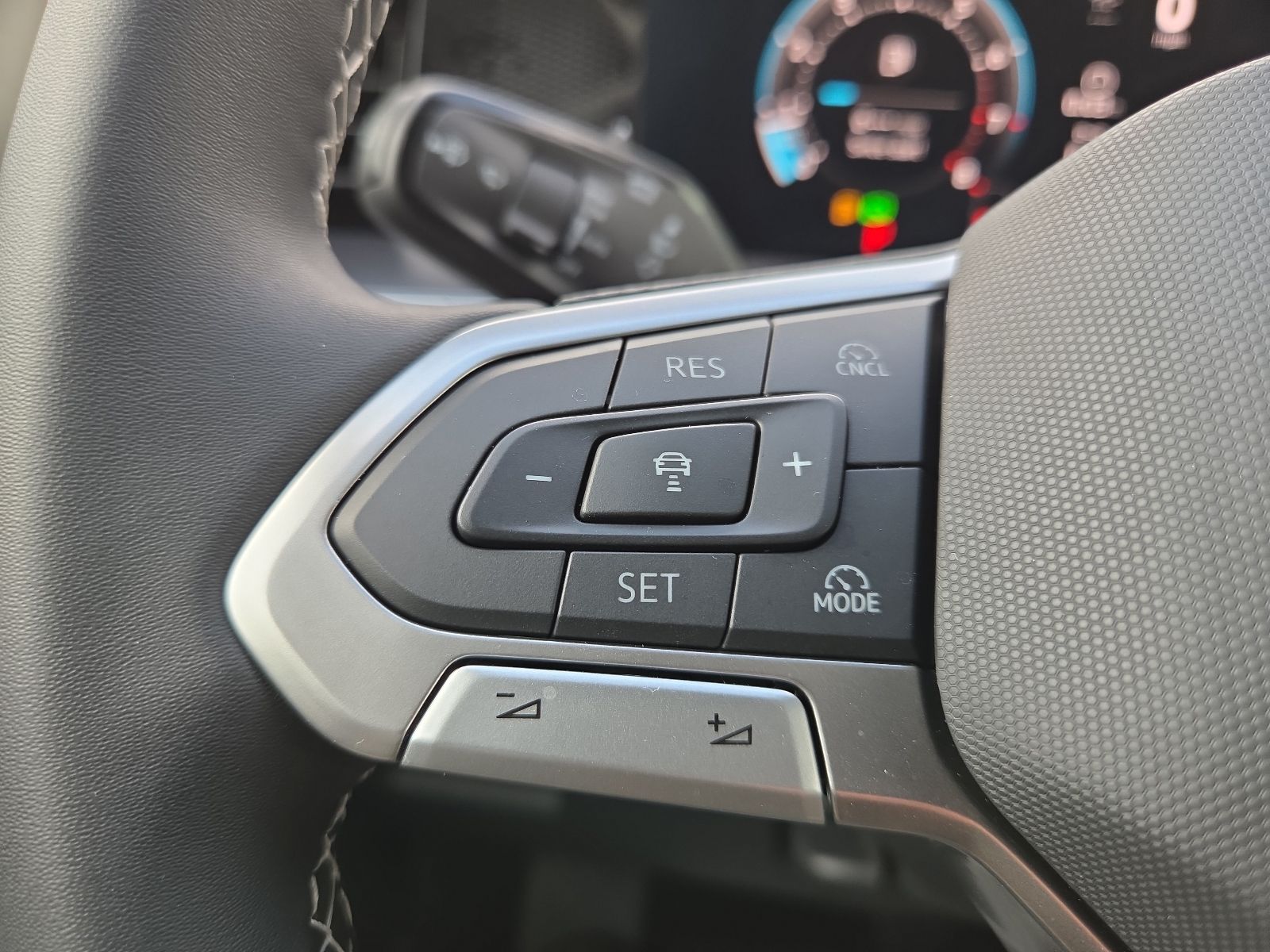 new 2026 Volkswagen Tiguan car, priced at $32,181