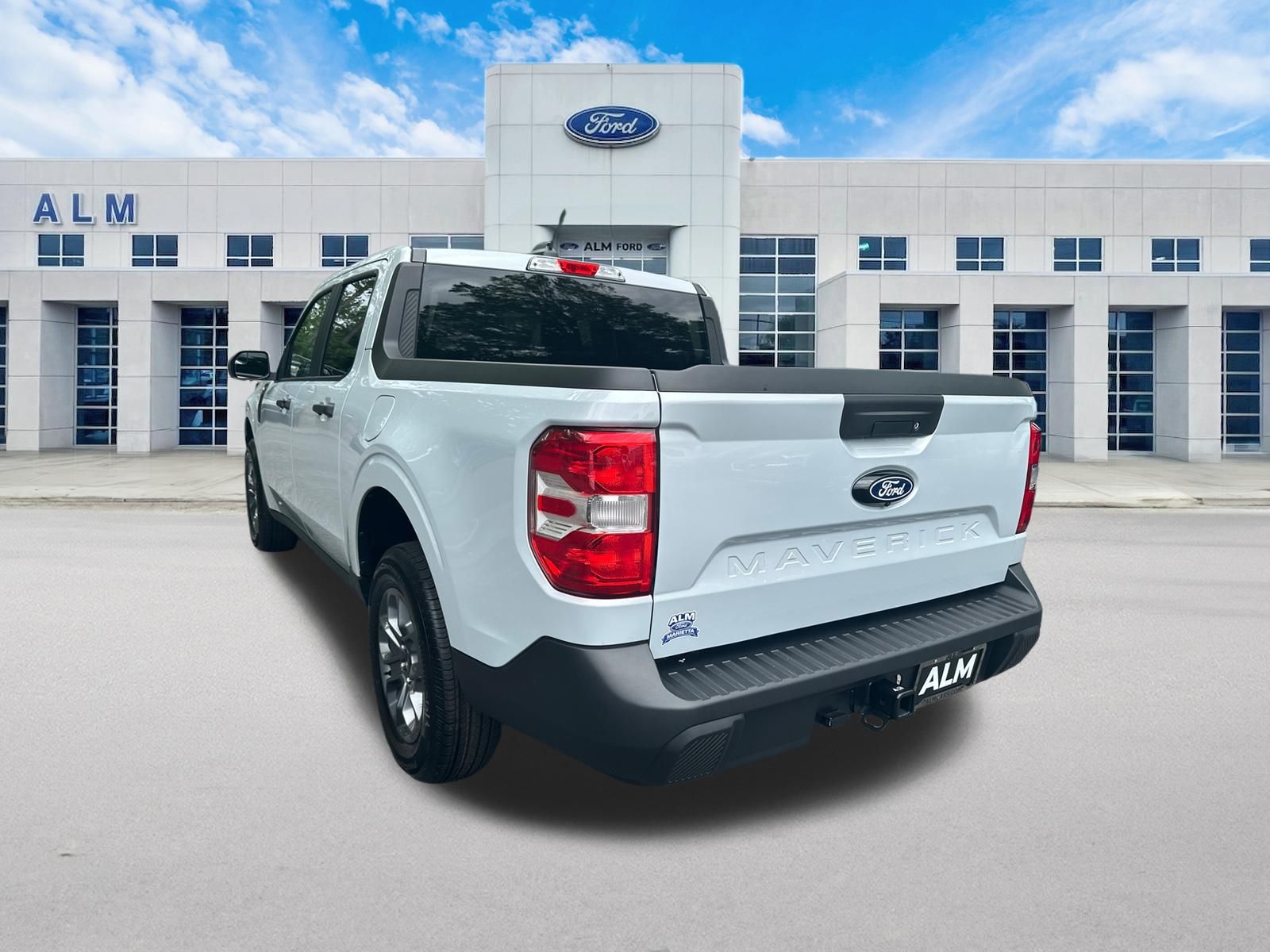 New 2026 Space White Metallic Ford XLT image 8