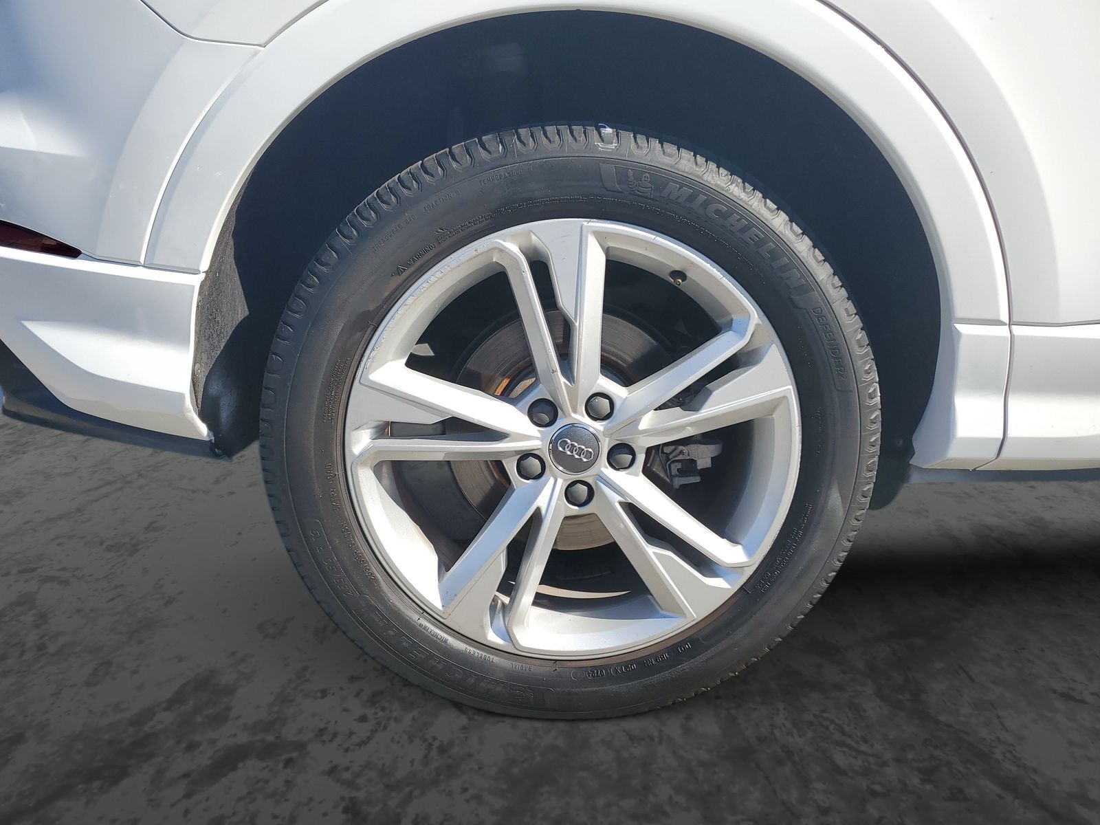 Vehicle photo