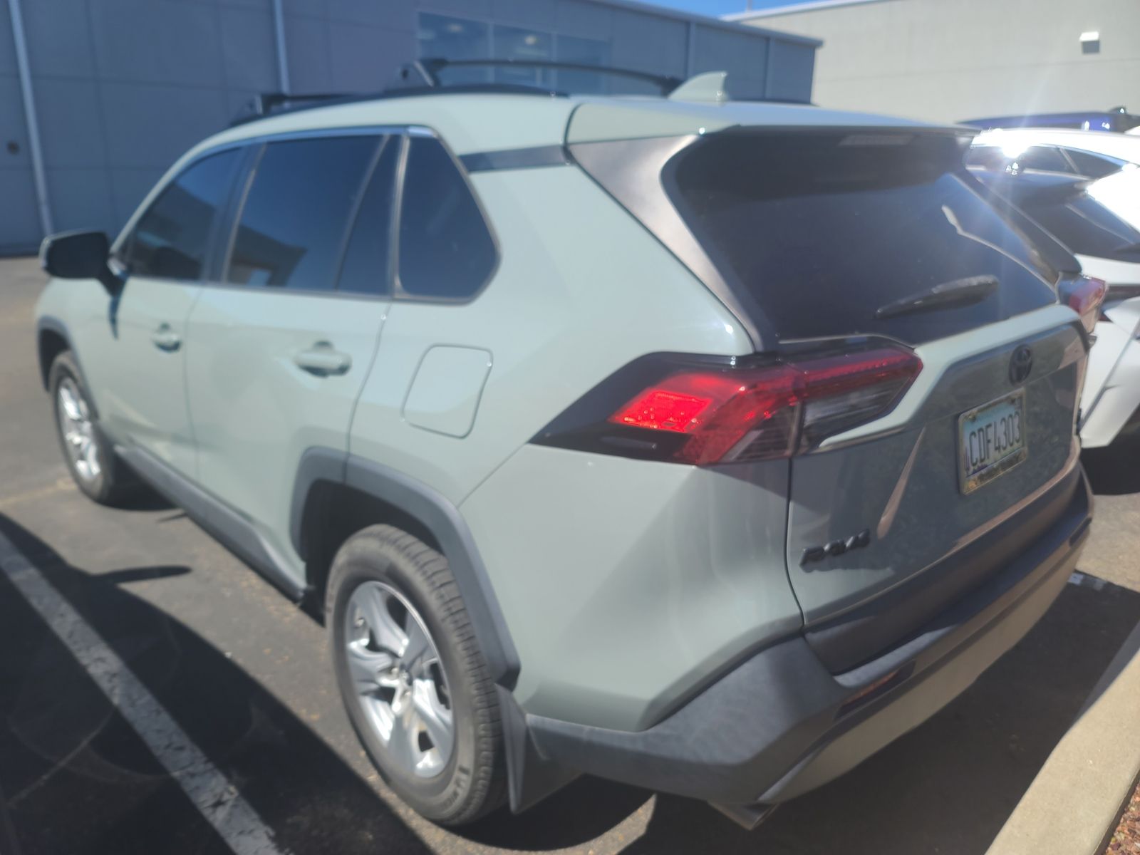 2019 Toyota RAV4 XLE 3