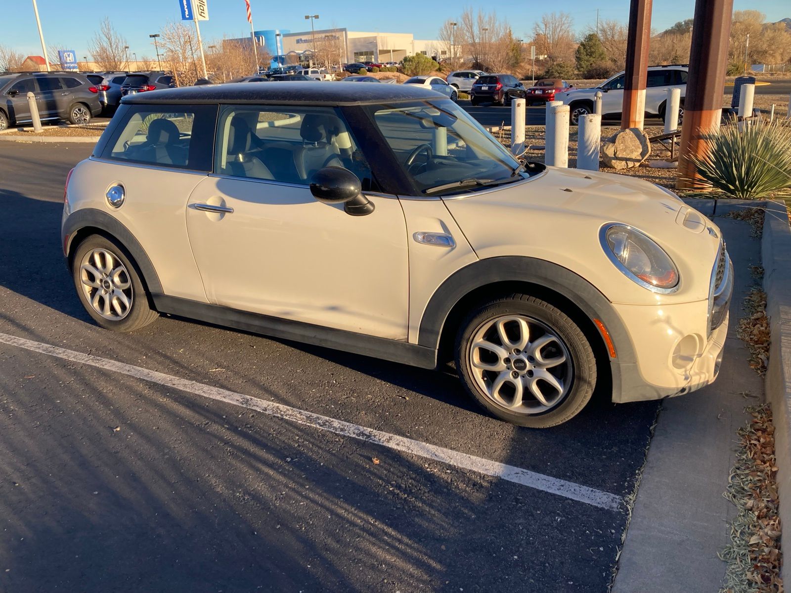 2016 MINI Cooper S Base 2