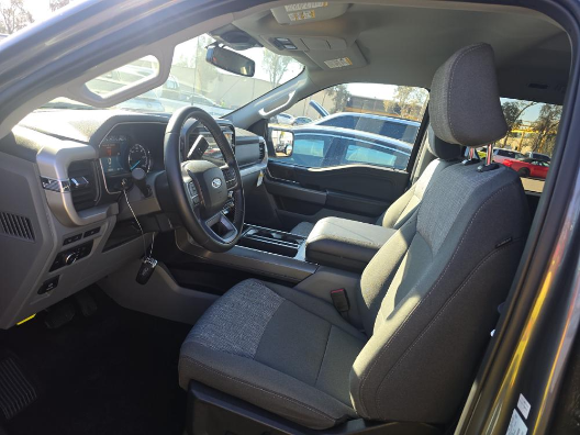 Used 2023 Gray Ford XLT image 7