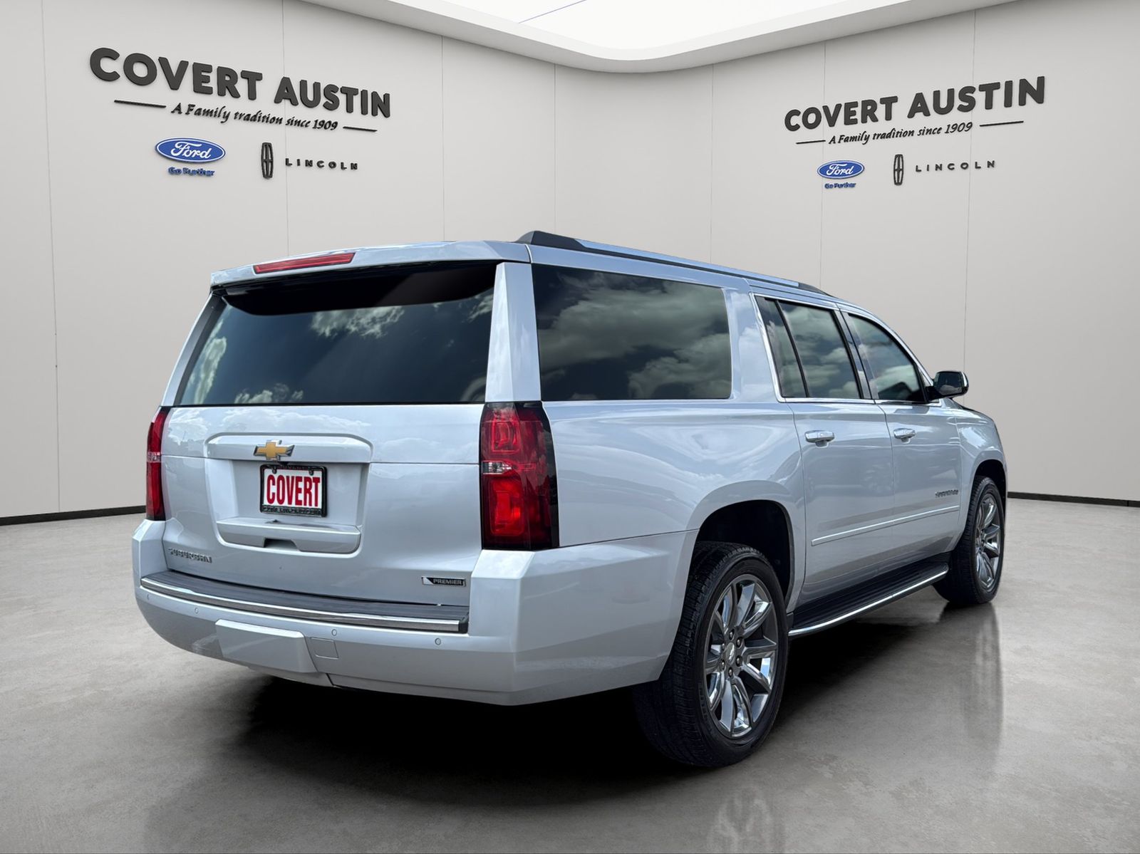 Used 2017 Silver Chevrolet Premier image 5