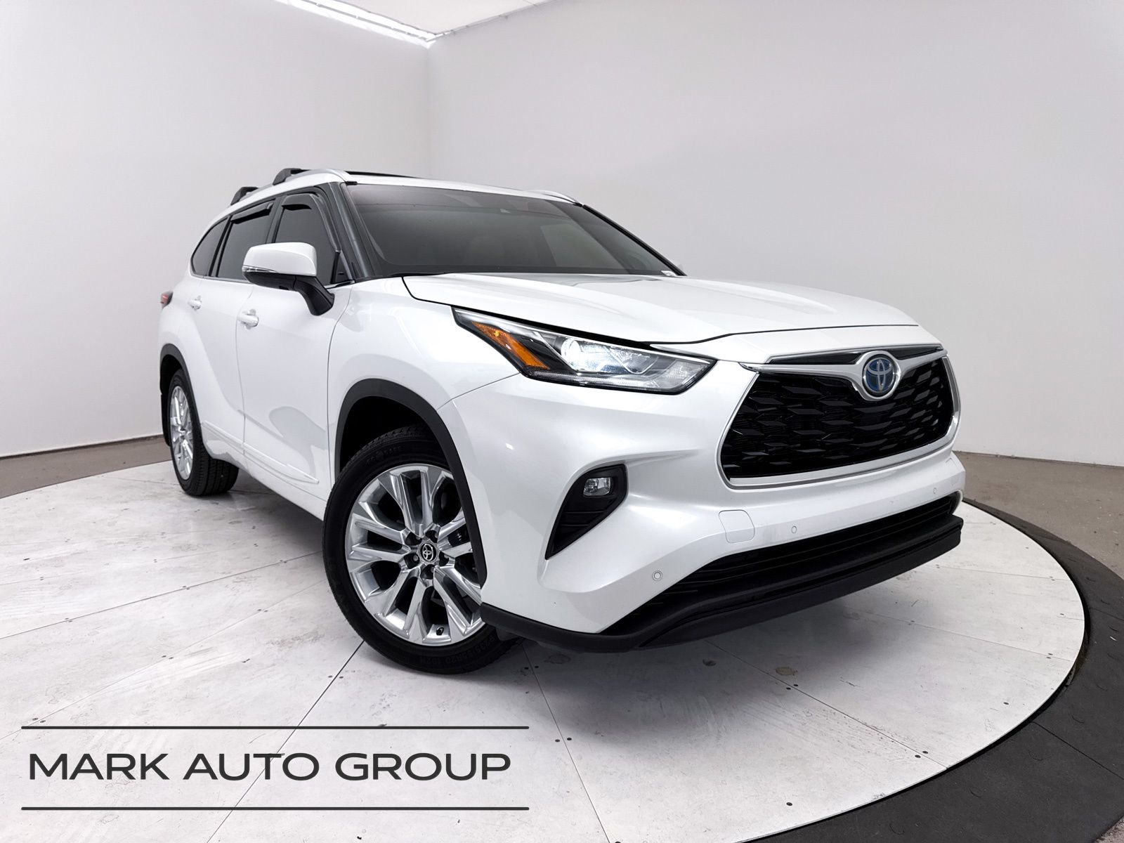 2022 Toyota Highlander Hybrid Limited