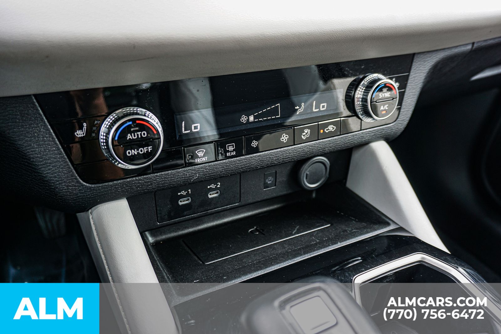 Used 2025 Blue Mitsubishi SE image 47