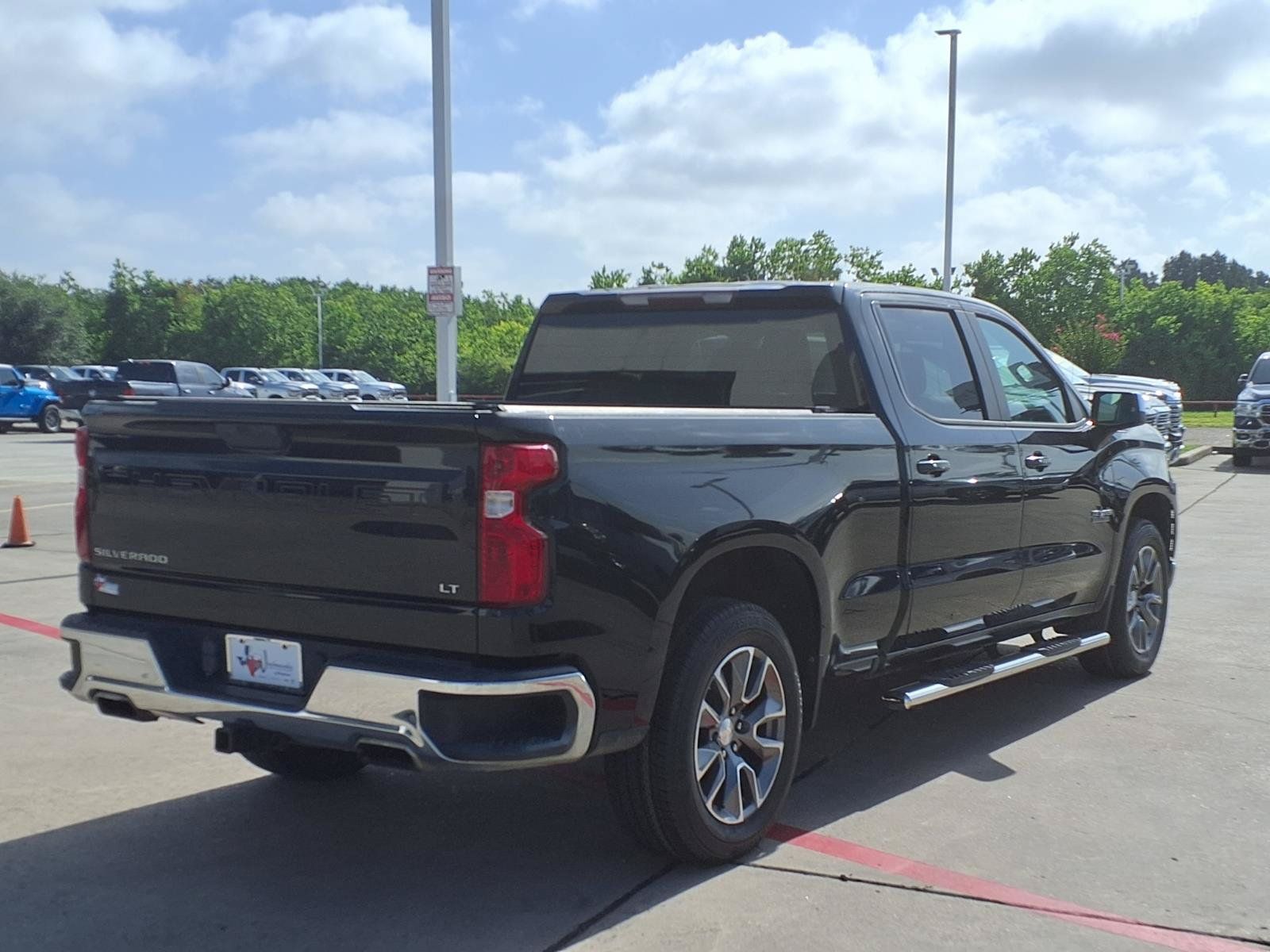 2019 Chevrolet Silverado 1500 LT - 4