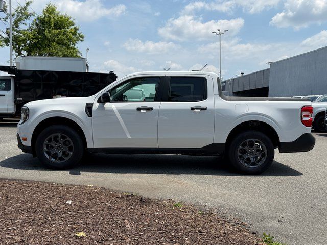 New 2025 White Ford XLT image 3