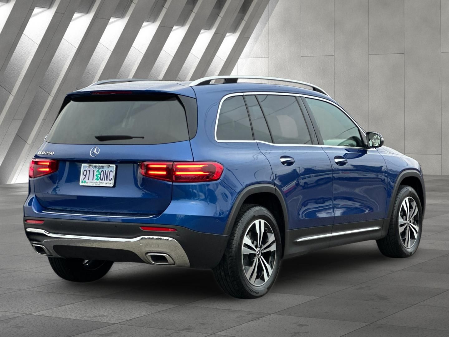 used 2025 Mercedes-Benz GLB car, priced at $38,498