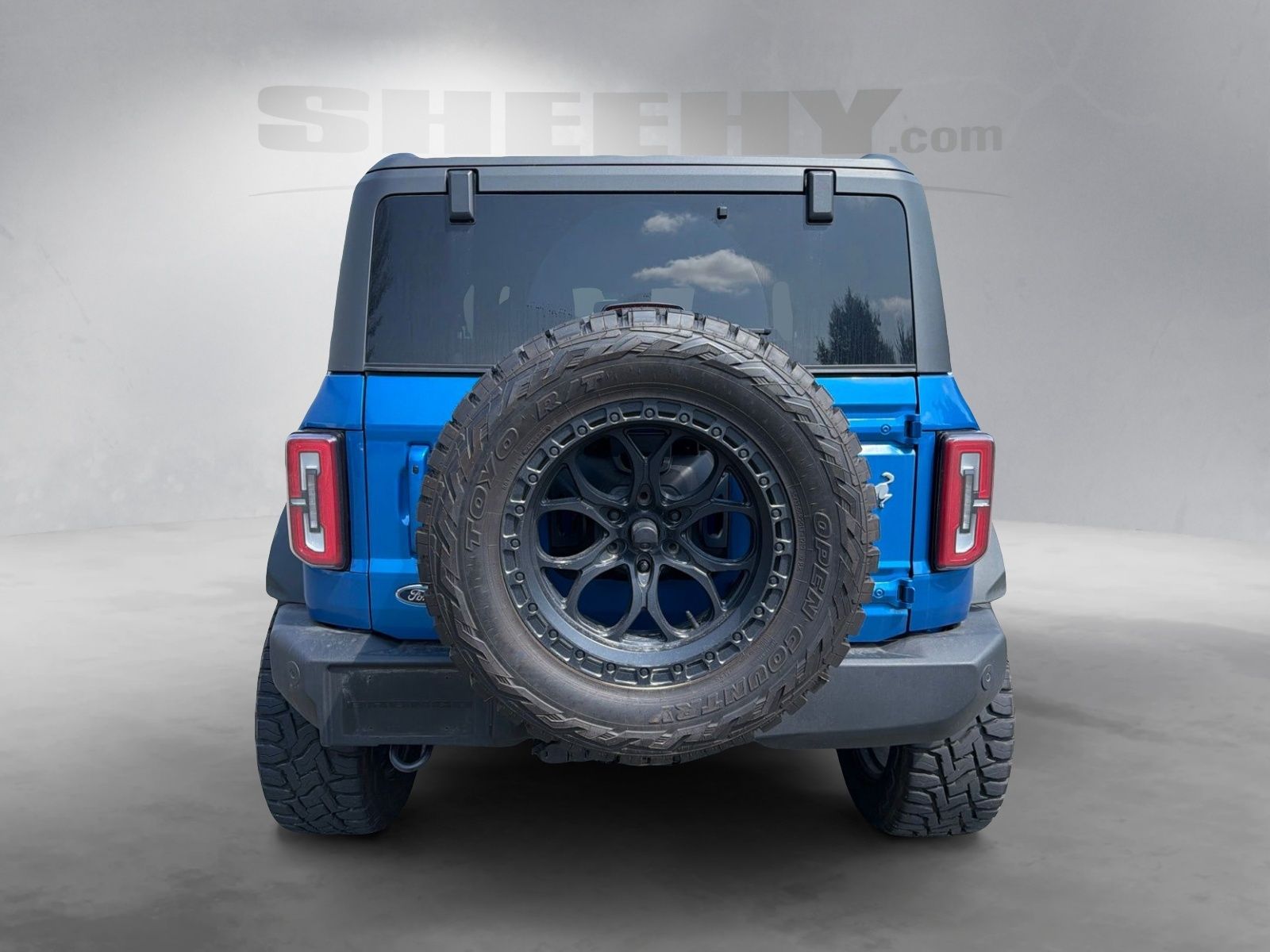 Used 2022 Blue Ford Outer Banks image 10
