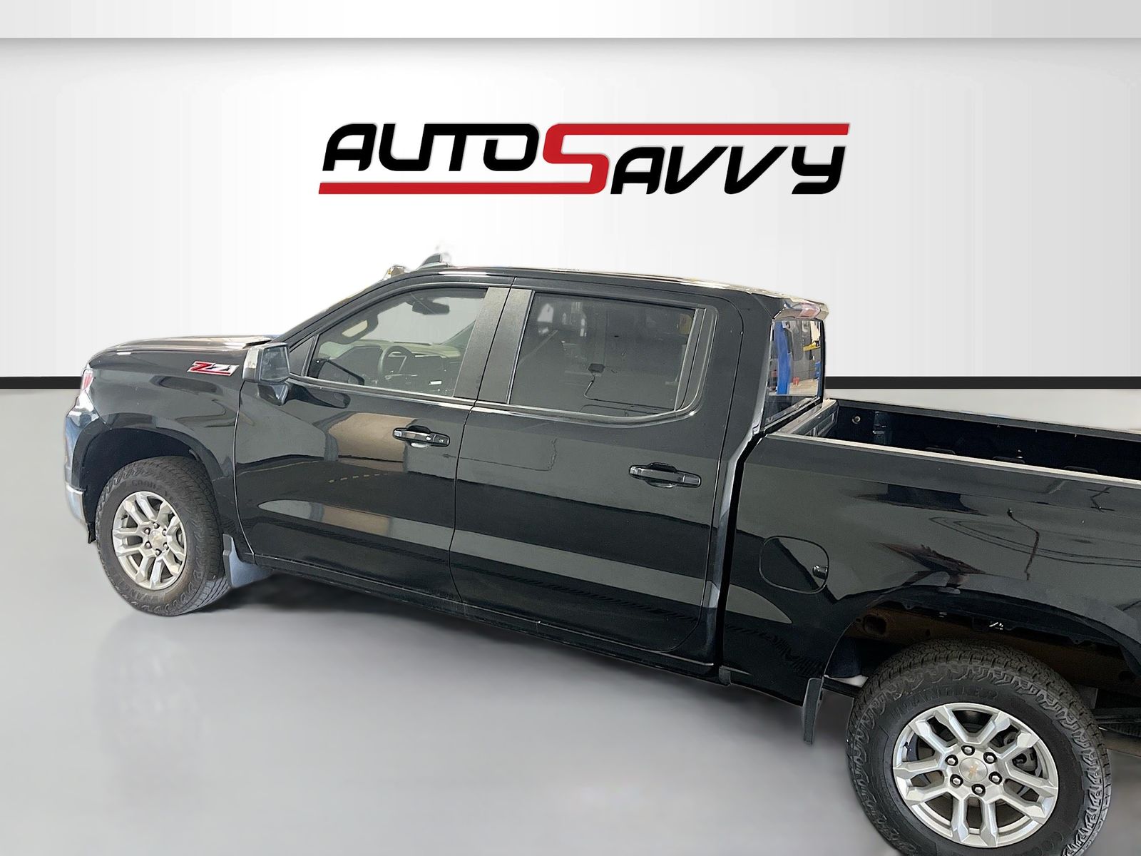 Used 2025 Black Chevrolet LT image 4
