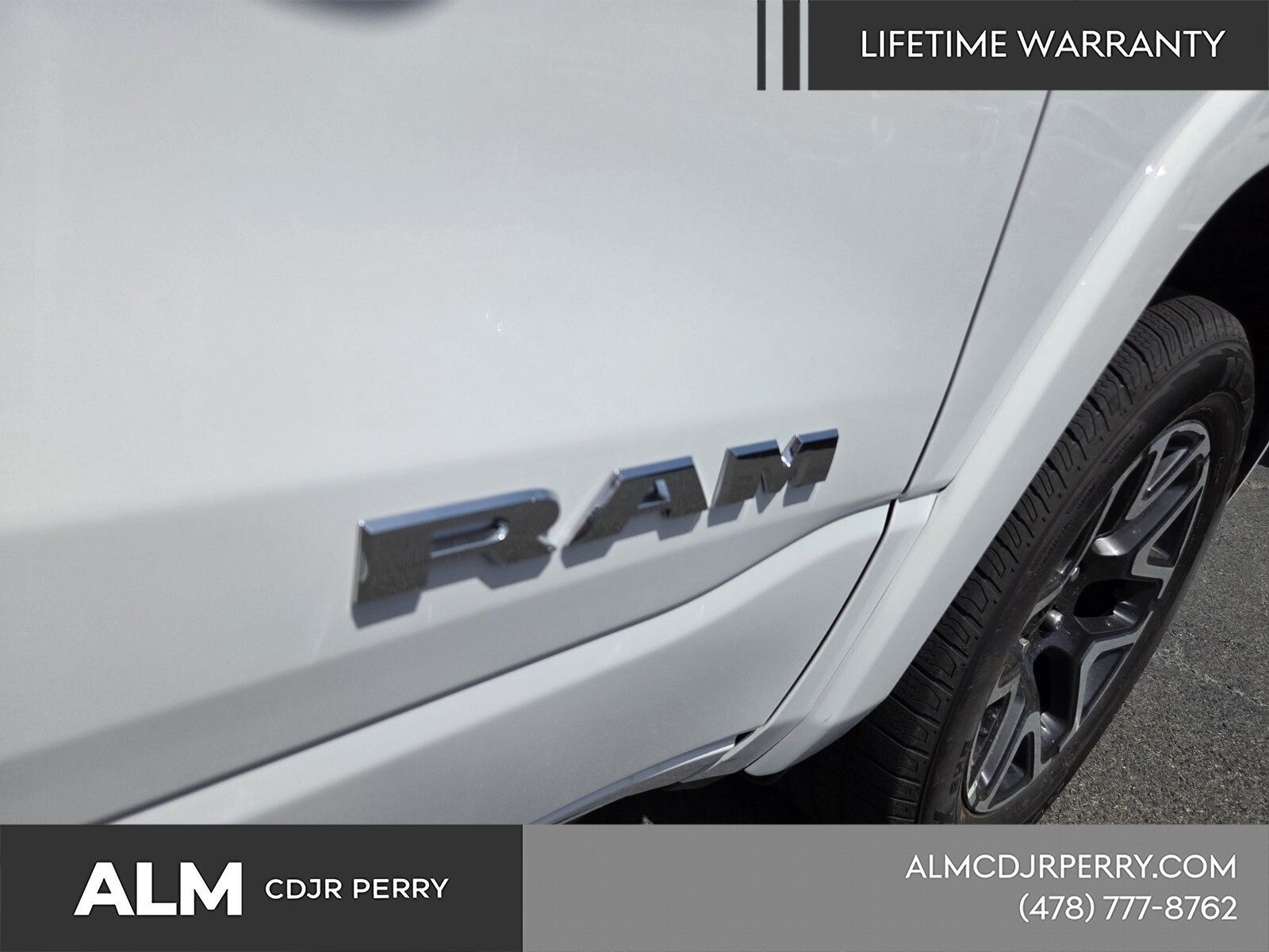 New 2026 Bright White Clear-Coat Exterior Paint RAM Laramie image 14