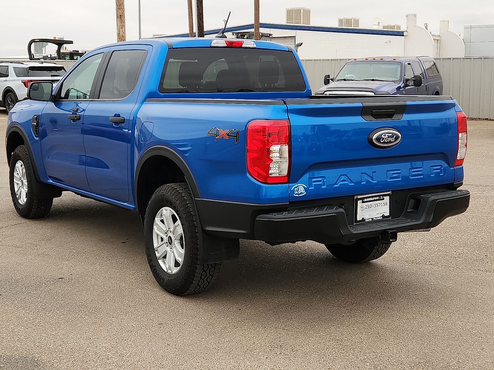 View vehicle photo 3