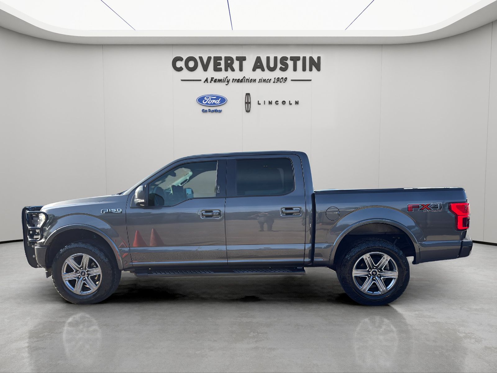 Used 2019 Gray Ford Lariat image 3